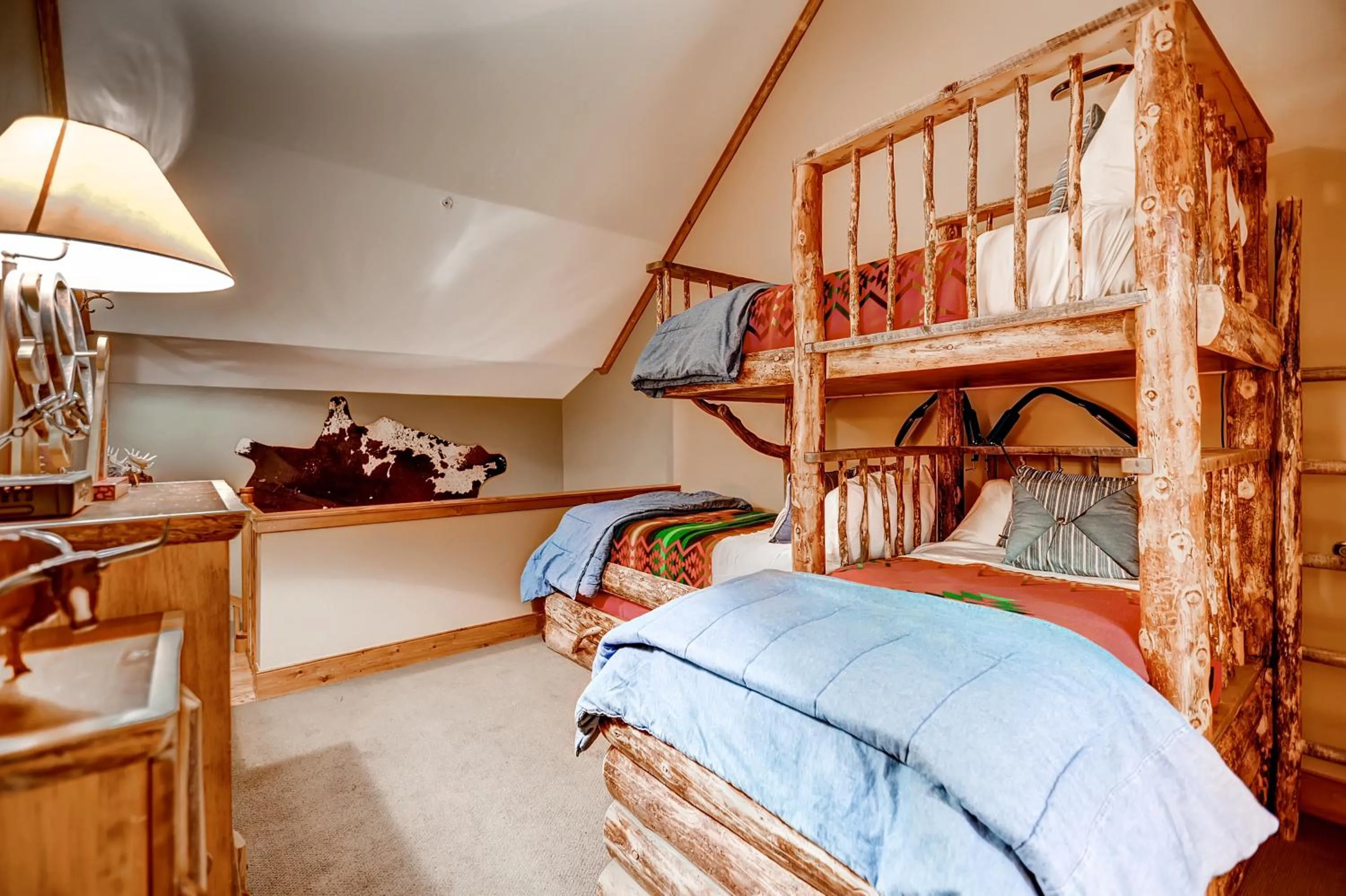 Bedroom, Bed in Bachelor Gulch Village