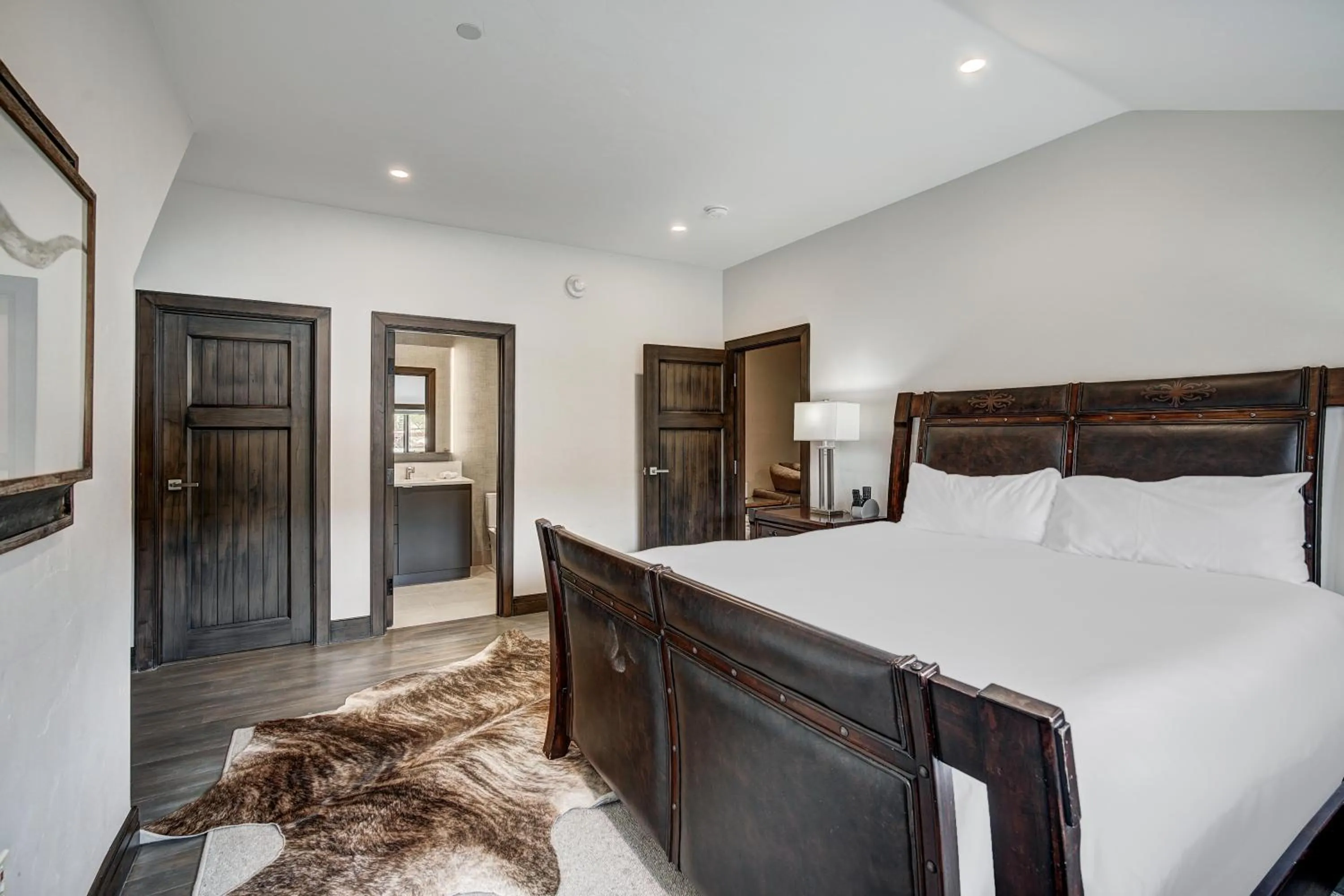 Bedroom, Bed in Bachelor Gulch Village