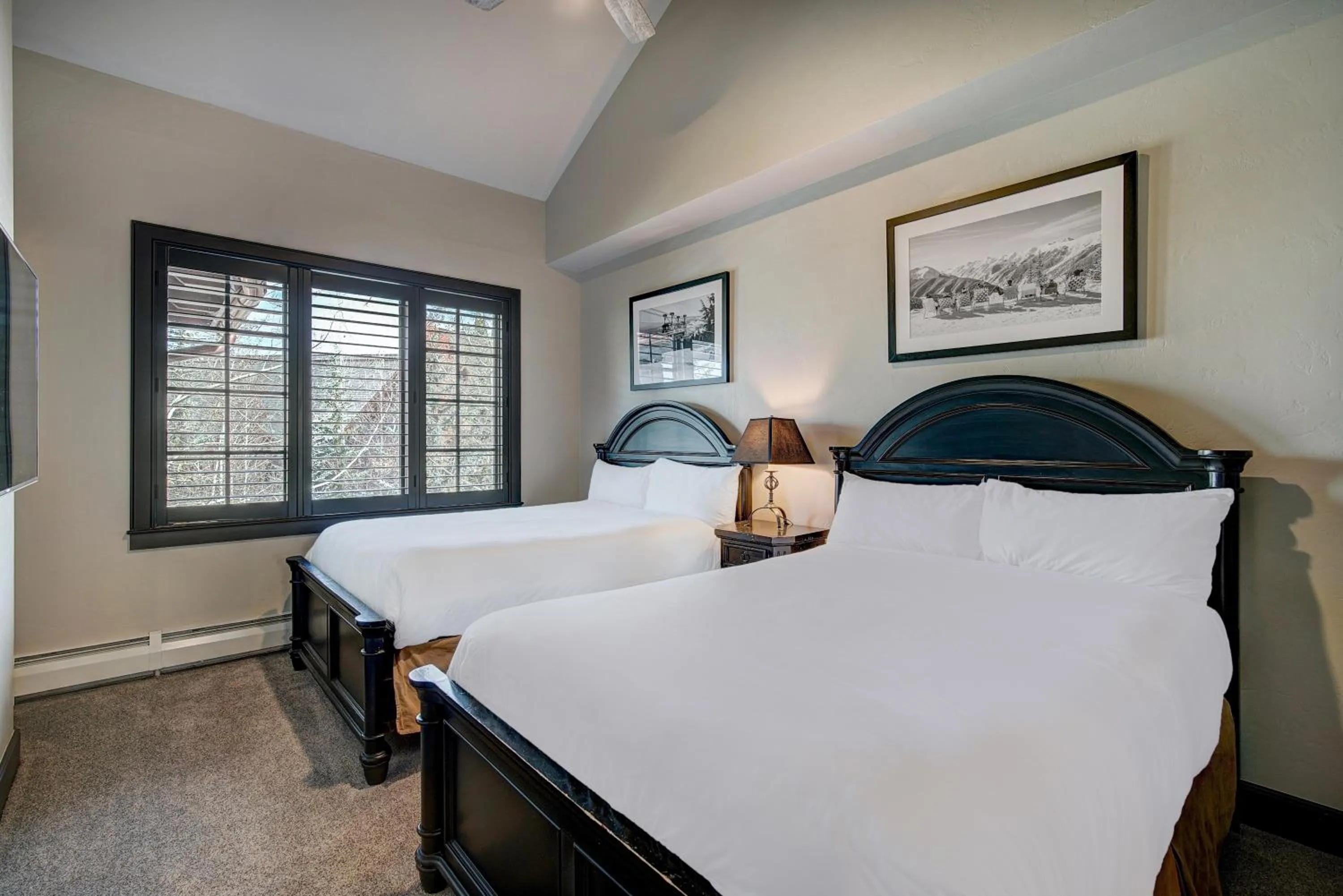 Bedroom, Bed in Bachelor Gulch Village