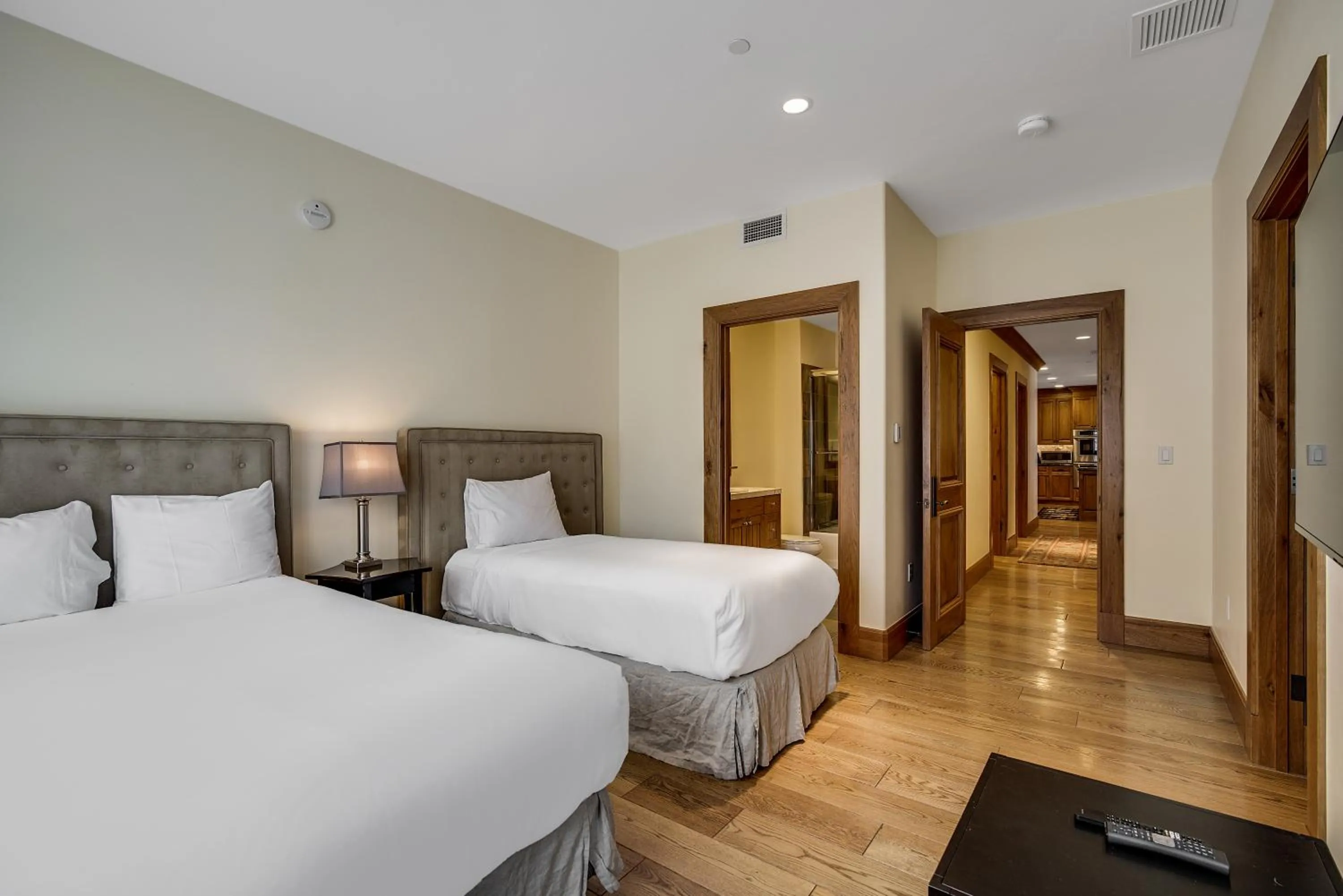 Bedroom, Bed in Bachelor Gulch Village