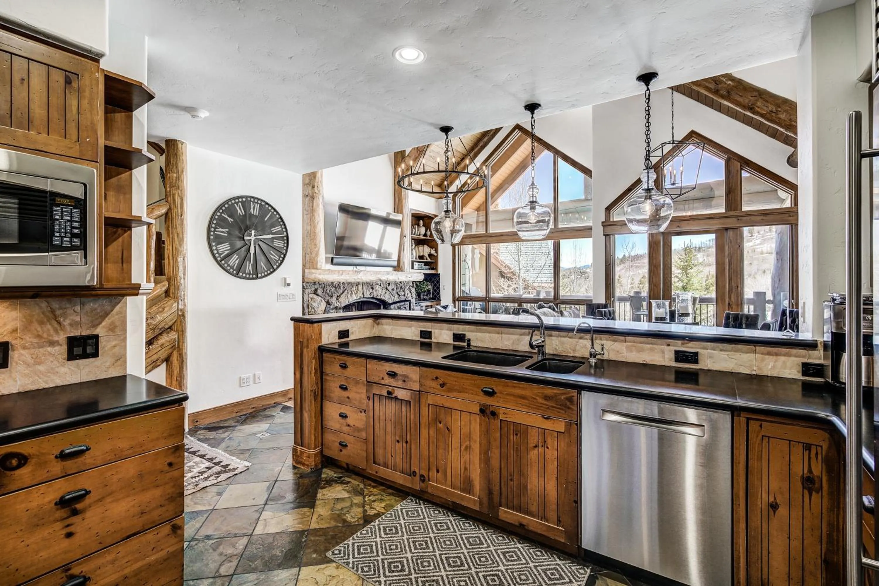 Kitchen or kitchenette in Bachelor Gulch Village