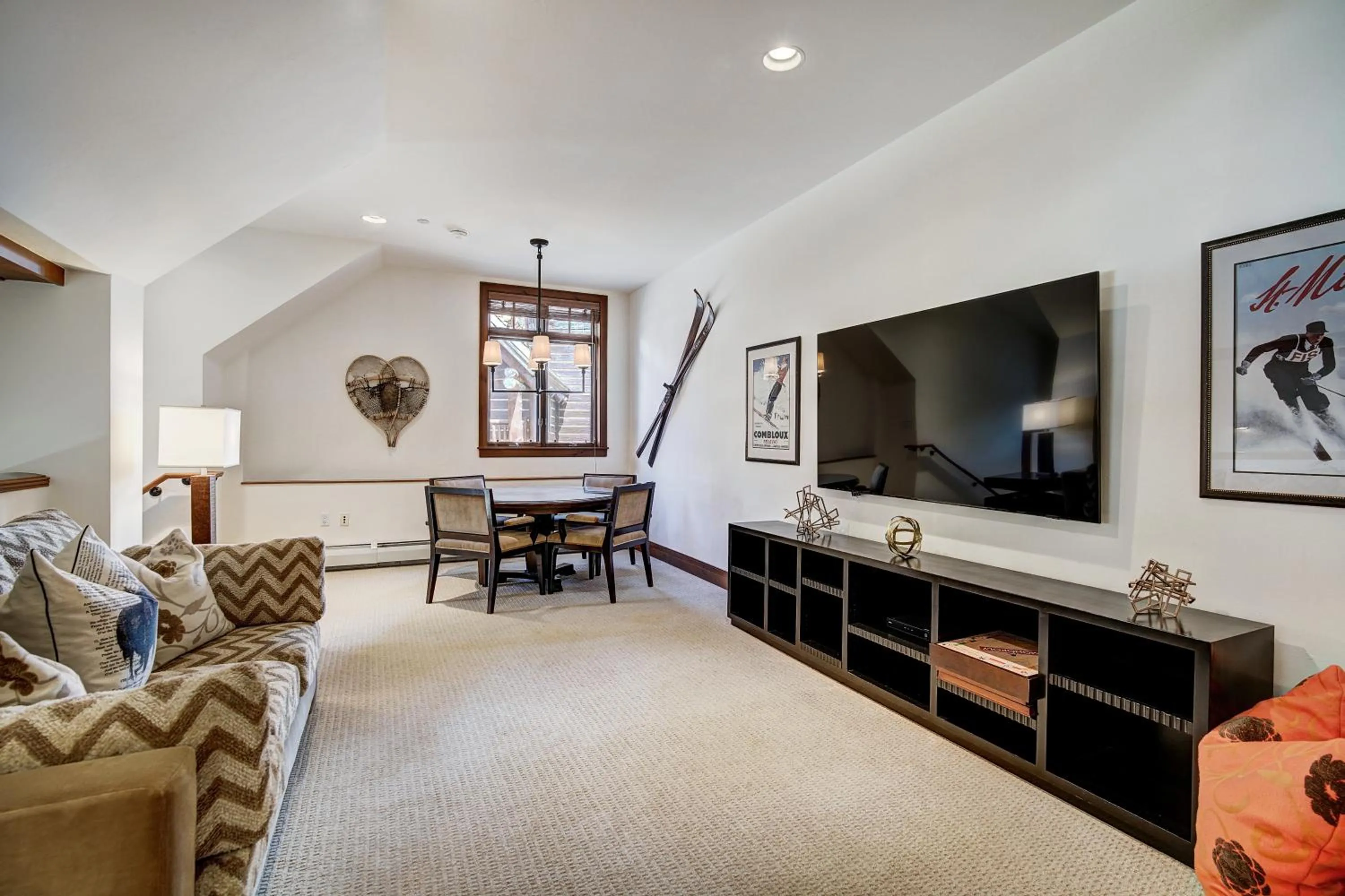 Seating area in Bachelor Gulch Village