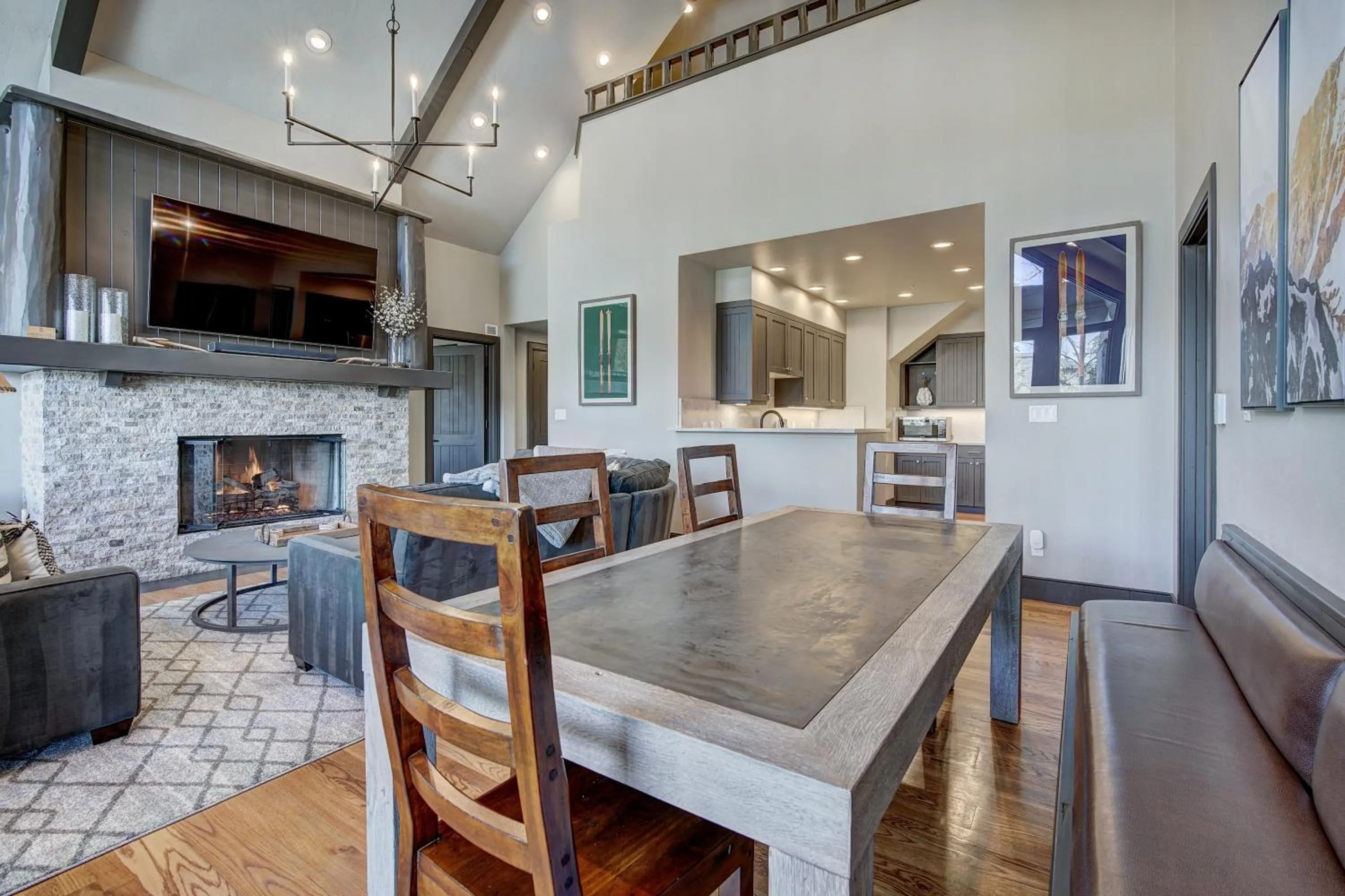 Dining area in Bachelor Gulch Village