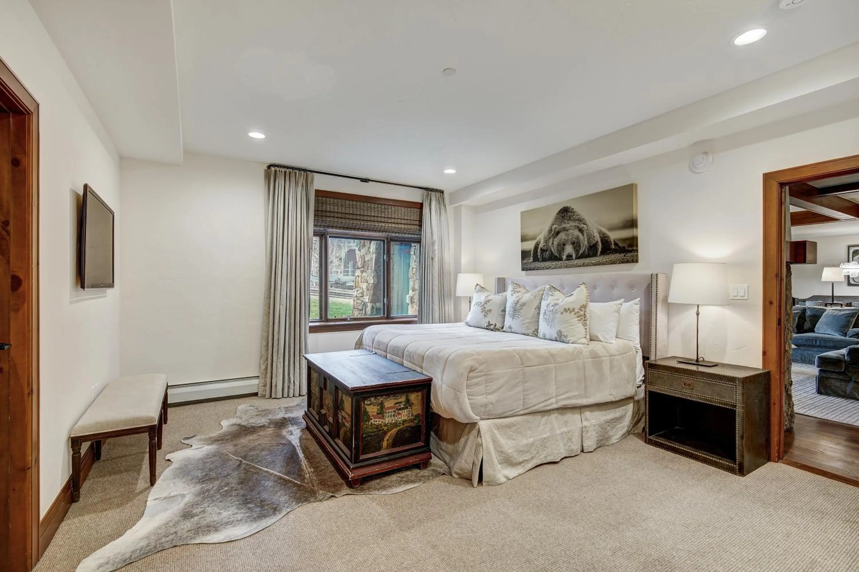 Bedroom, Bed in Bachelor Gulch Village