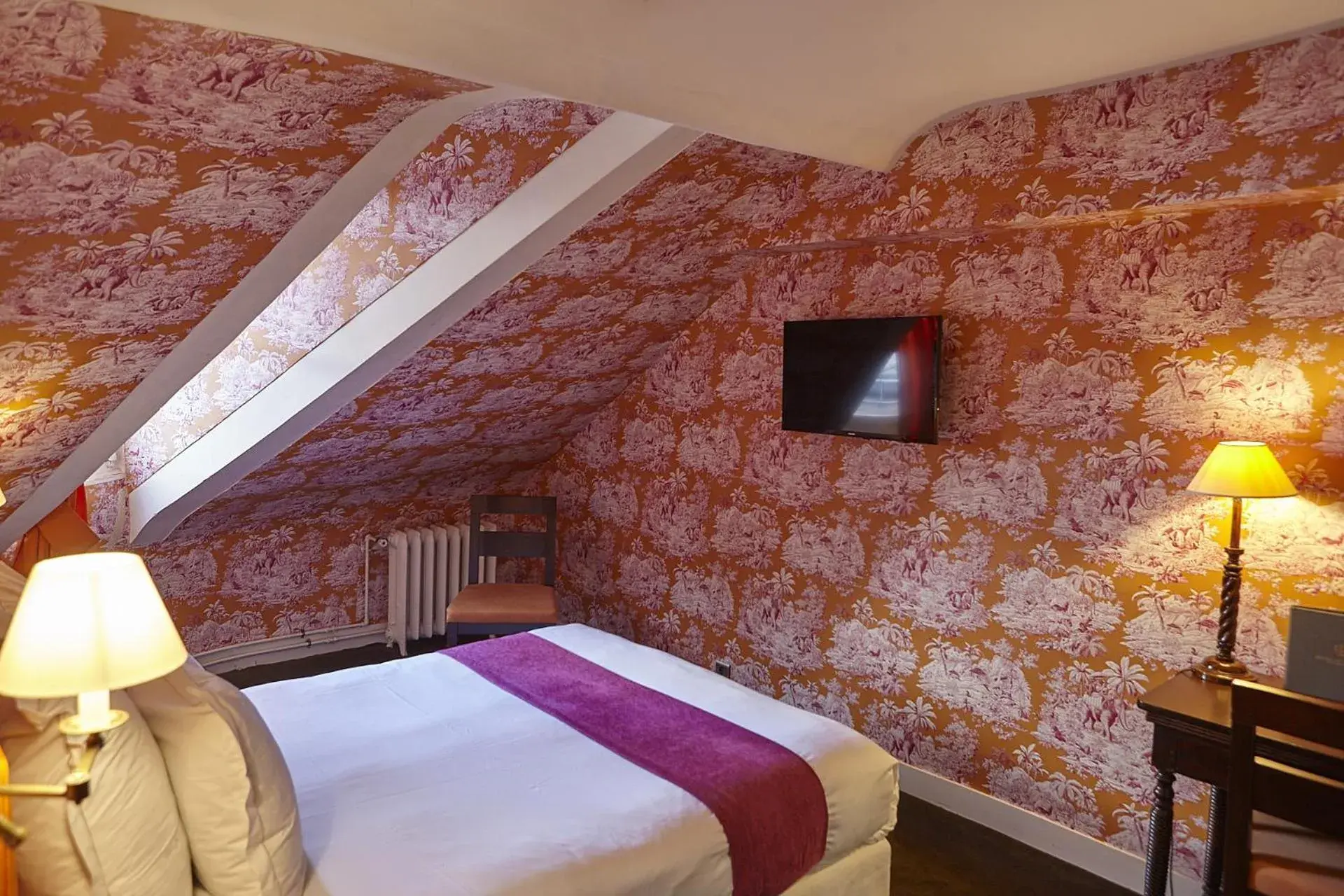 Bed in Hôtel du Danube Saint Germain Bed in Hôtel du Danube Saint Germain