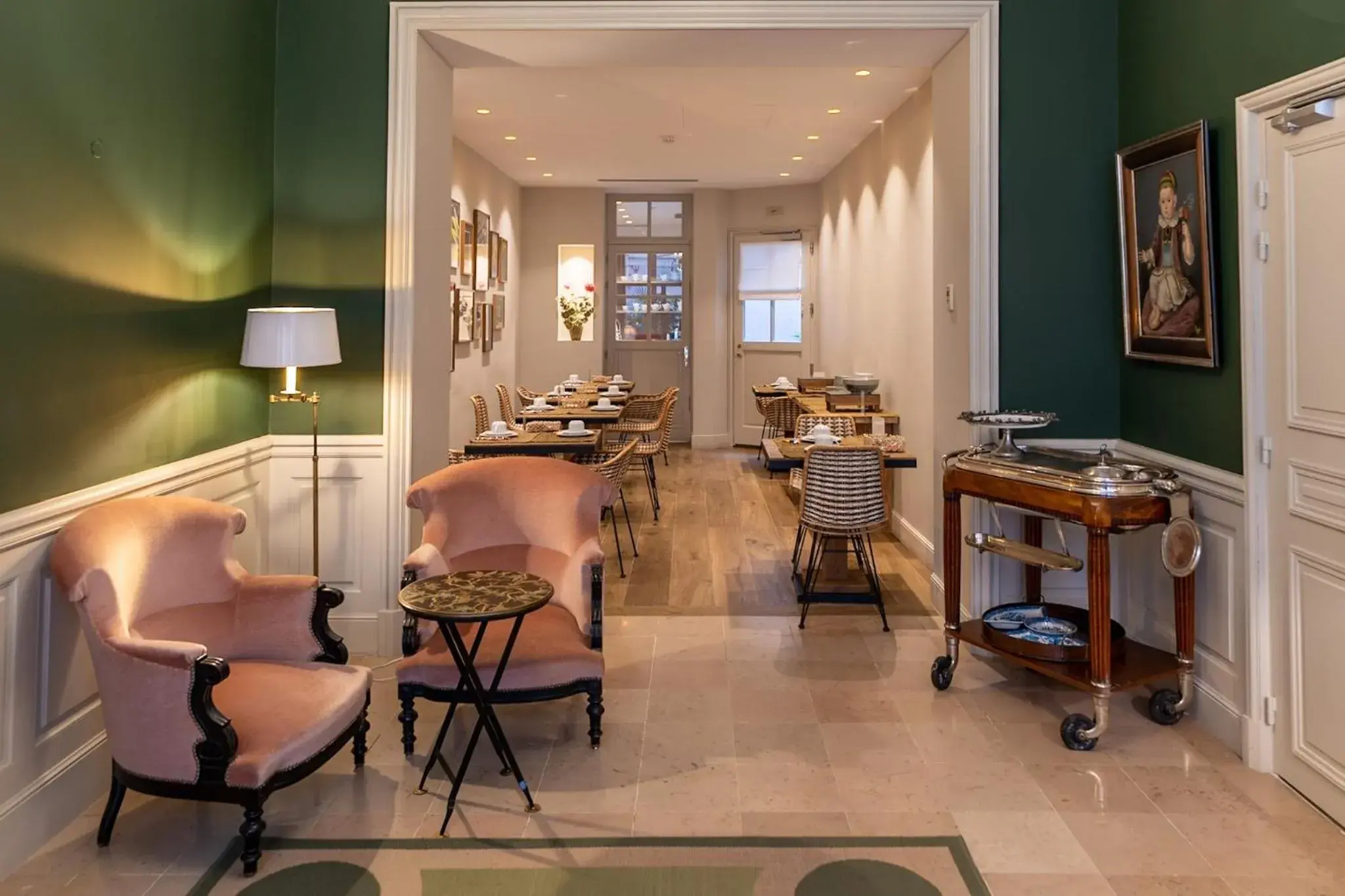 Food and drinks in Hôtel du Danube Saint Germain Food and drinks in Hôtel du Danube Saint Germain