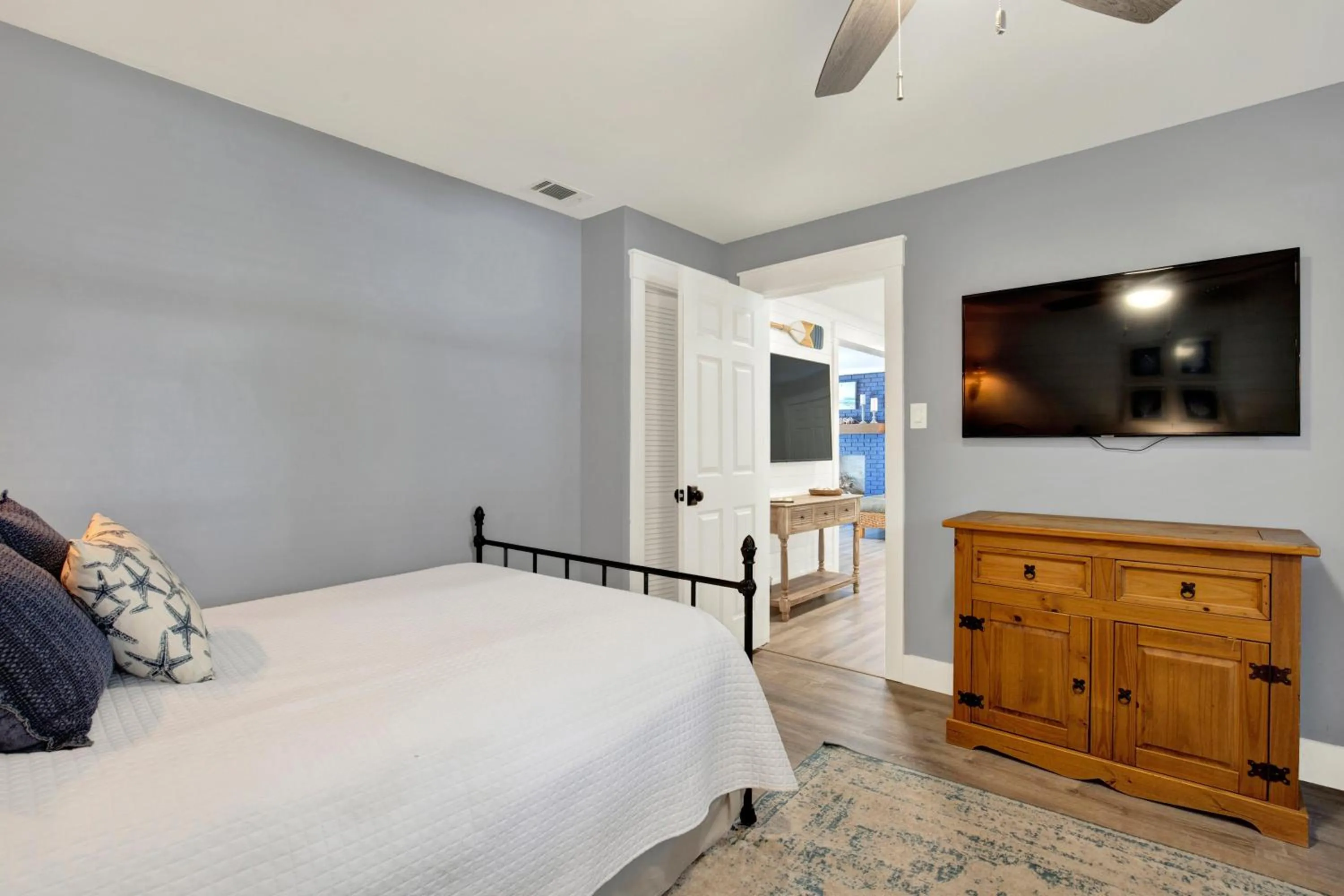 Bedroom, Bed in The Oar House