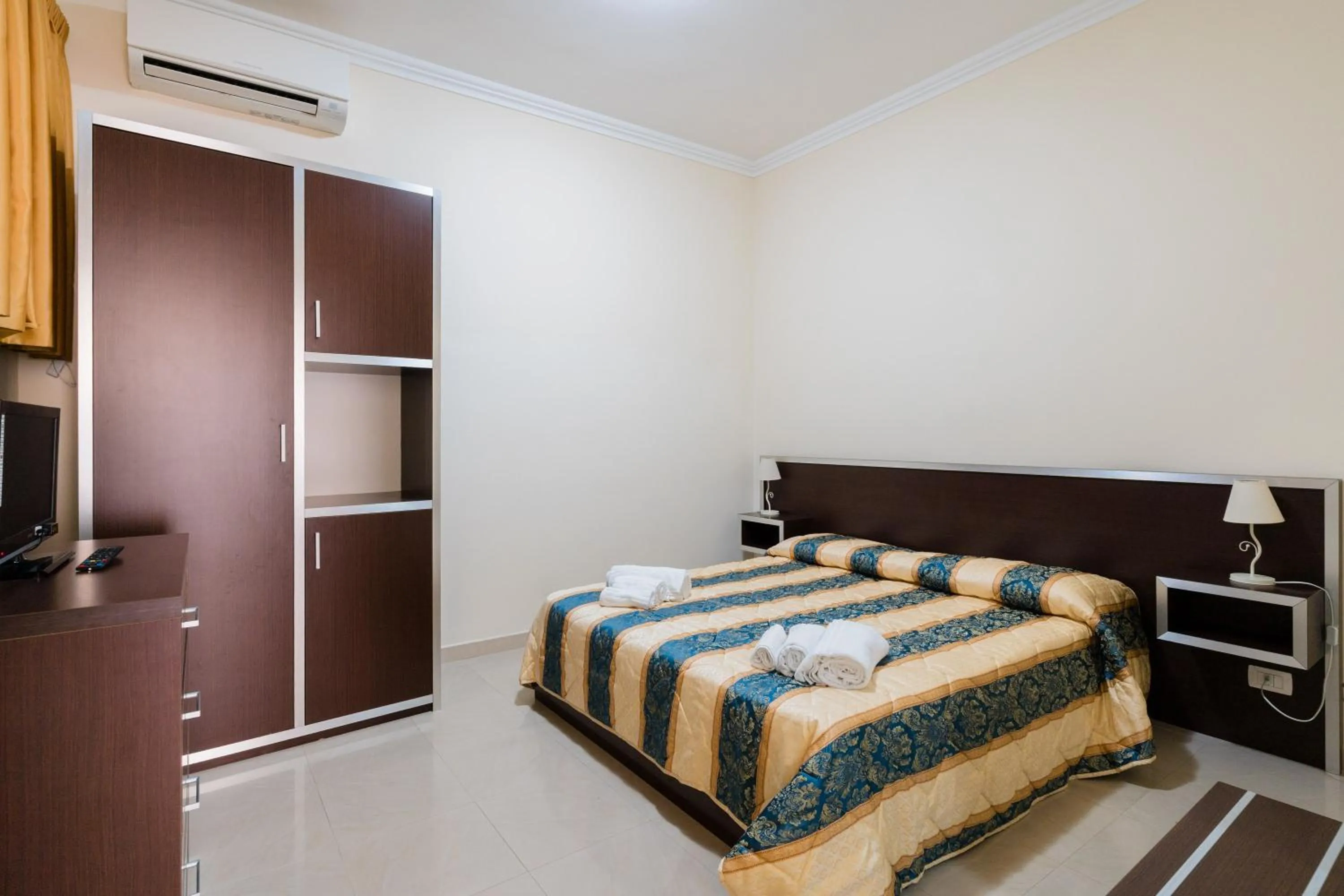 Property building, Bed in Palazzo Mongiò