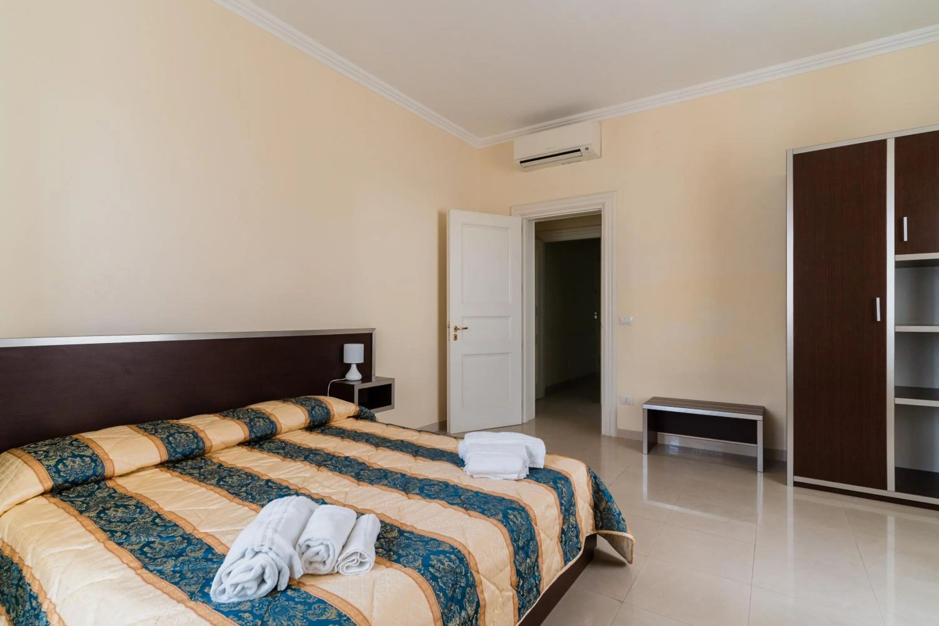 Property building, Bed in Palazzo Mongiò