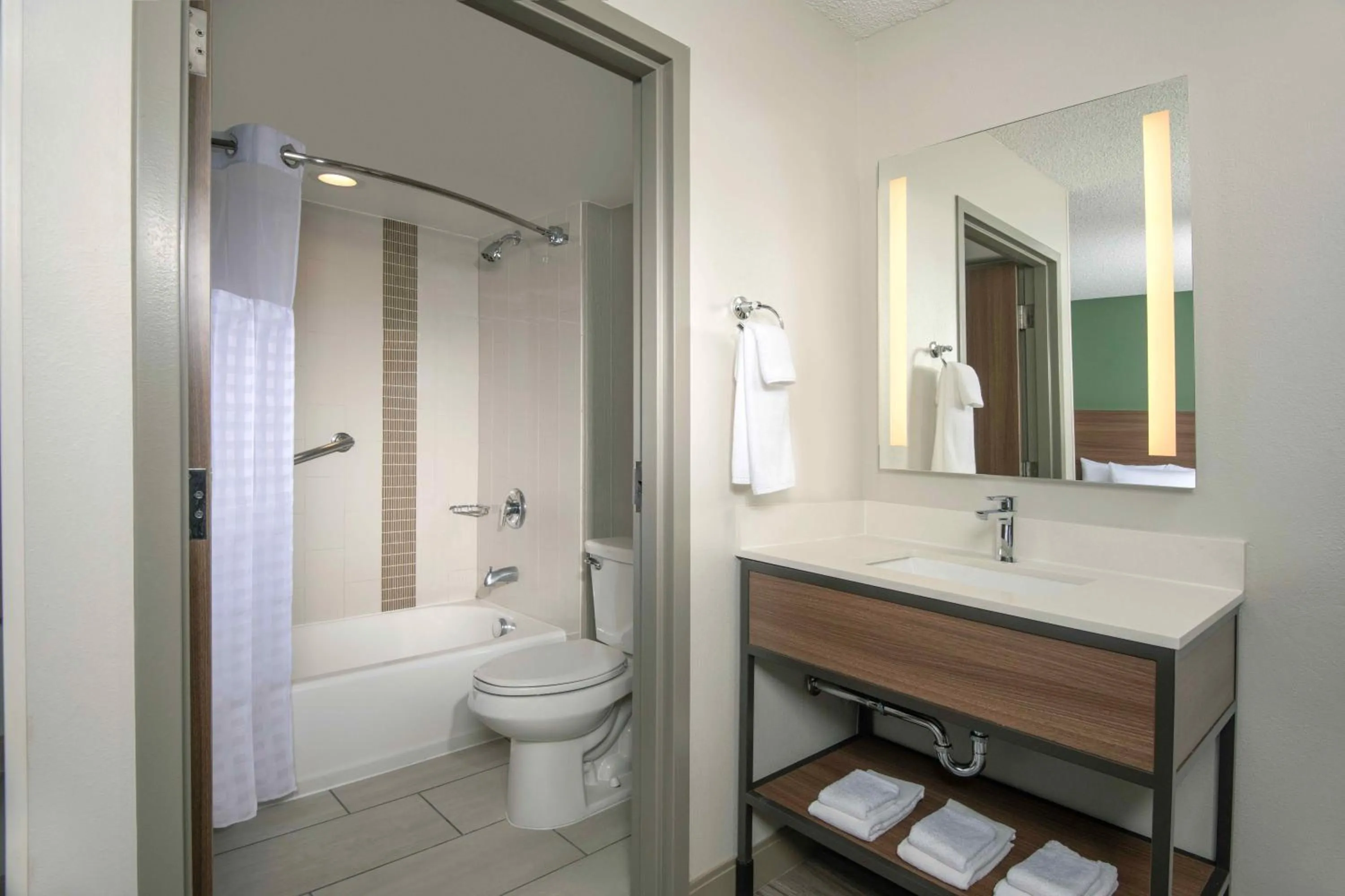 Shower in Hyatt Place Denver Tech Center