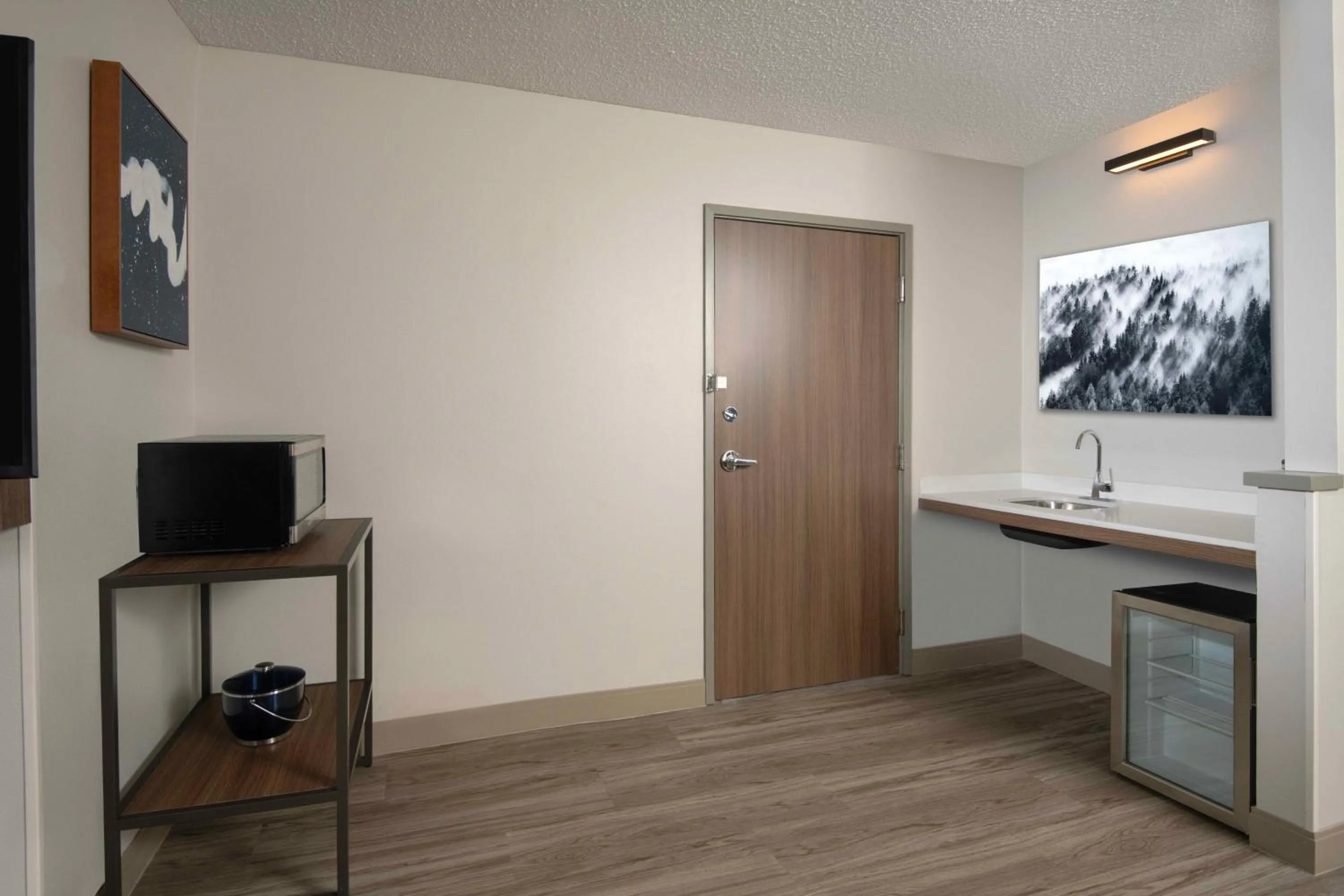 Kitchen or kitchenette in Hyatt Place Denver Tech Center