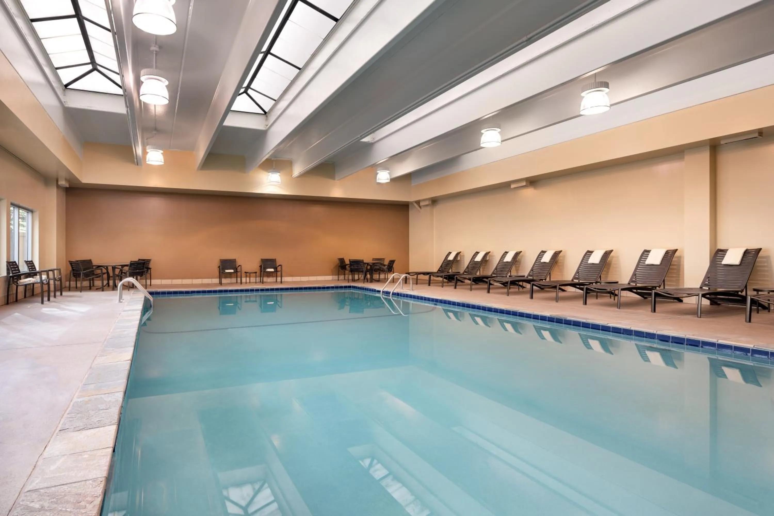 Swimming pool in Hyatt Place Denver Tech Center