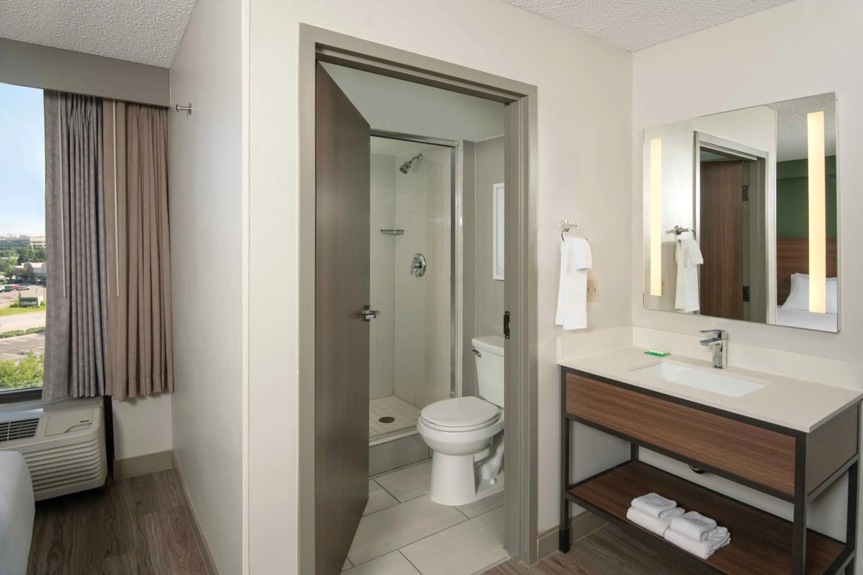 Shower in Hyatt Place Denver Tech Center