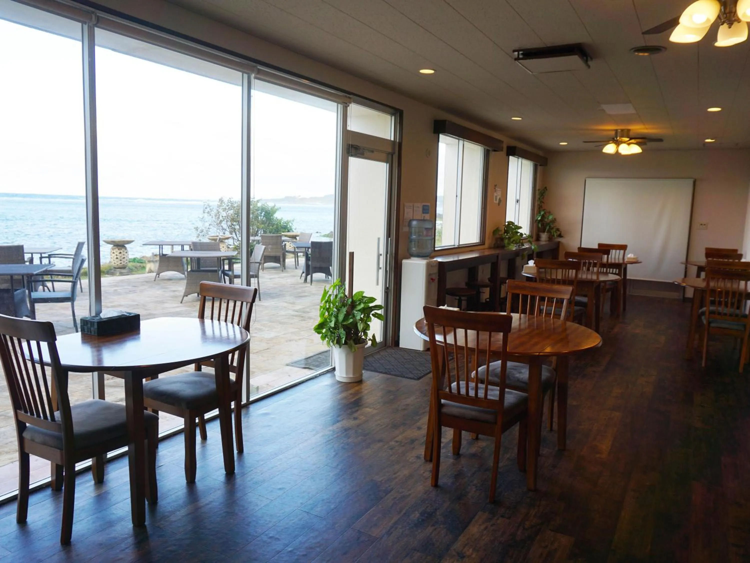 Restaurant/places to eat in Hotel Oceans Nakijin