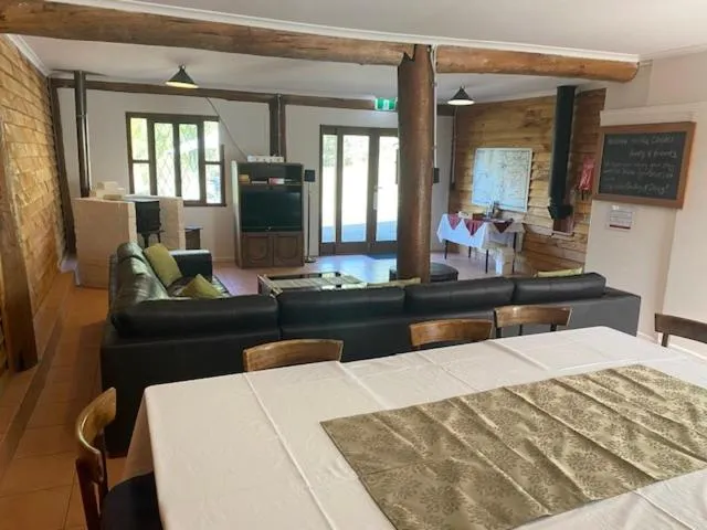 Bed in Girraween Country Inn