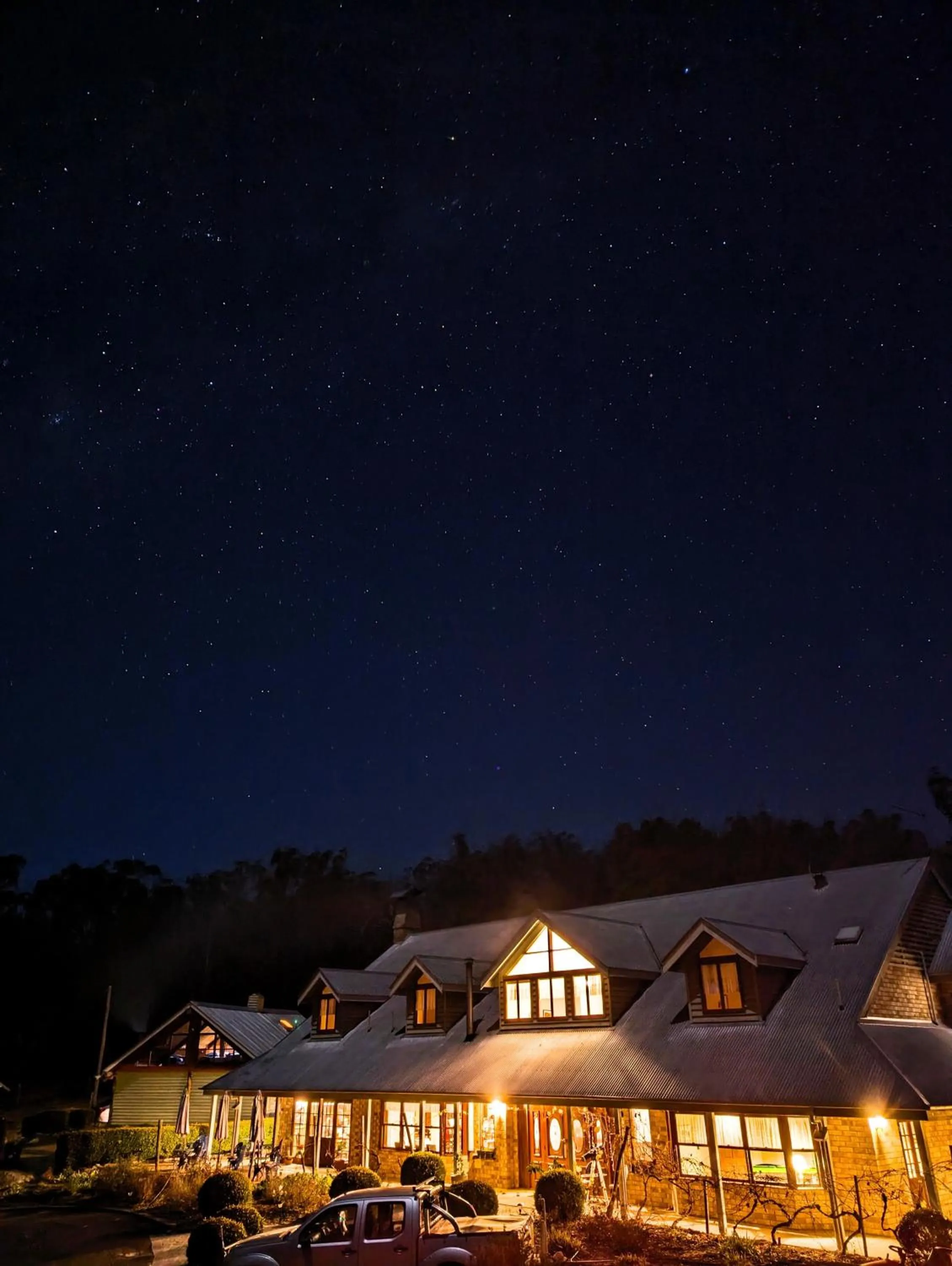 Property building in Girraween Country Inn