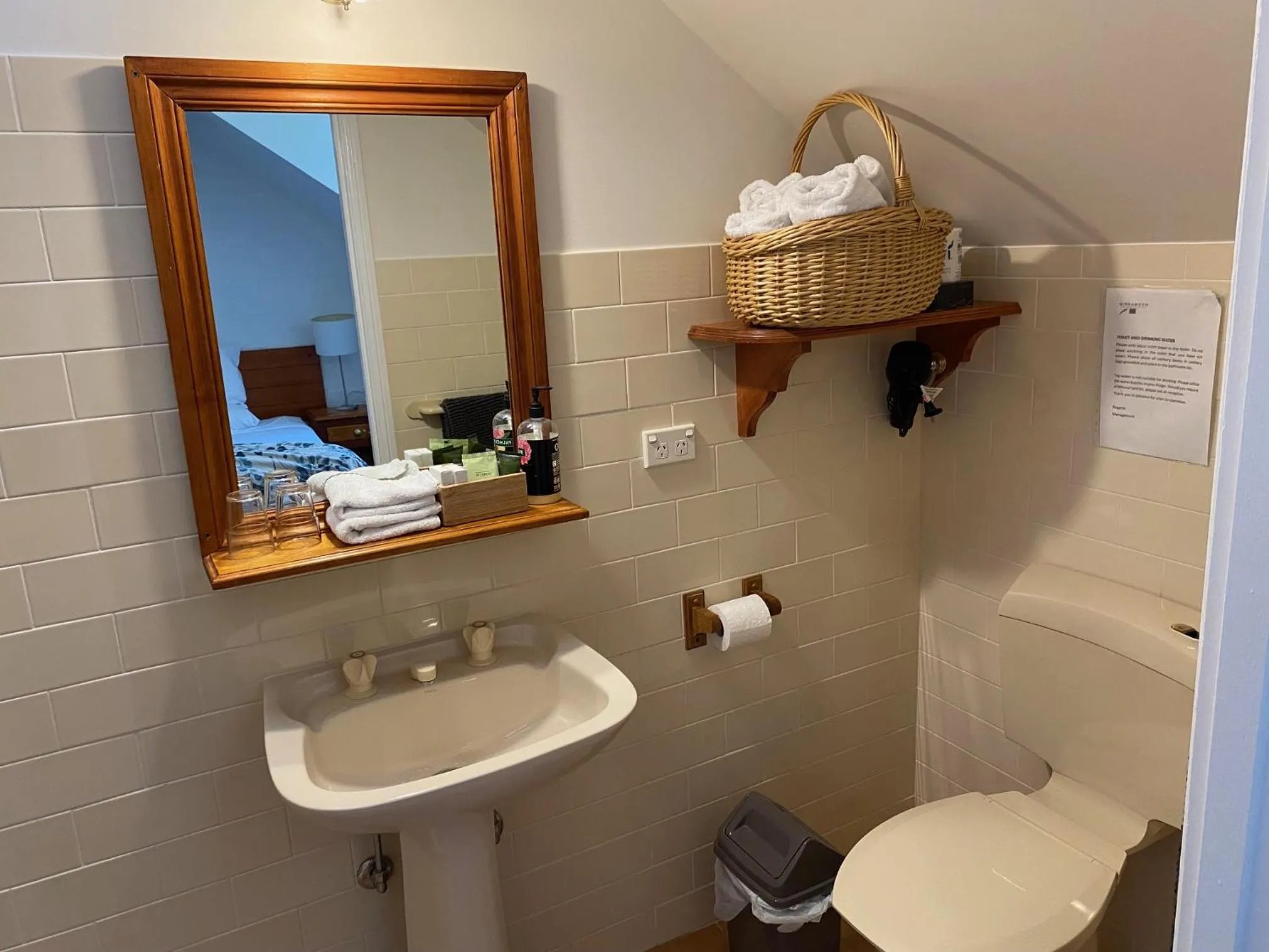 Bathroom in Girraween Country Inn