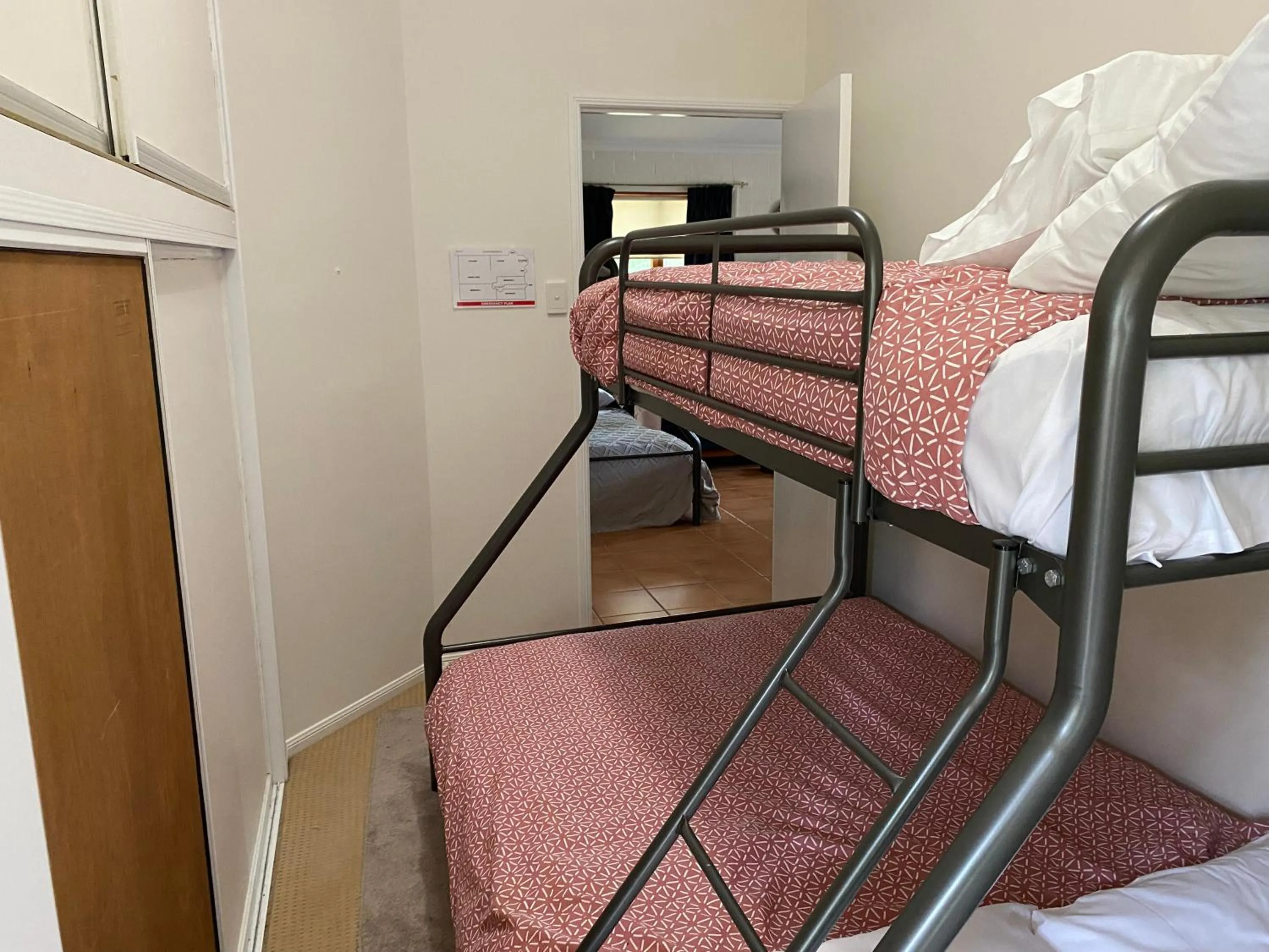 bunk bed, Bed in Girraween Country Inn