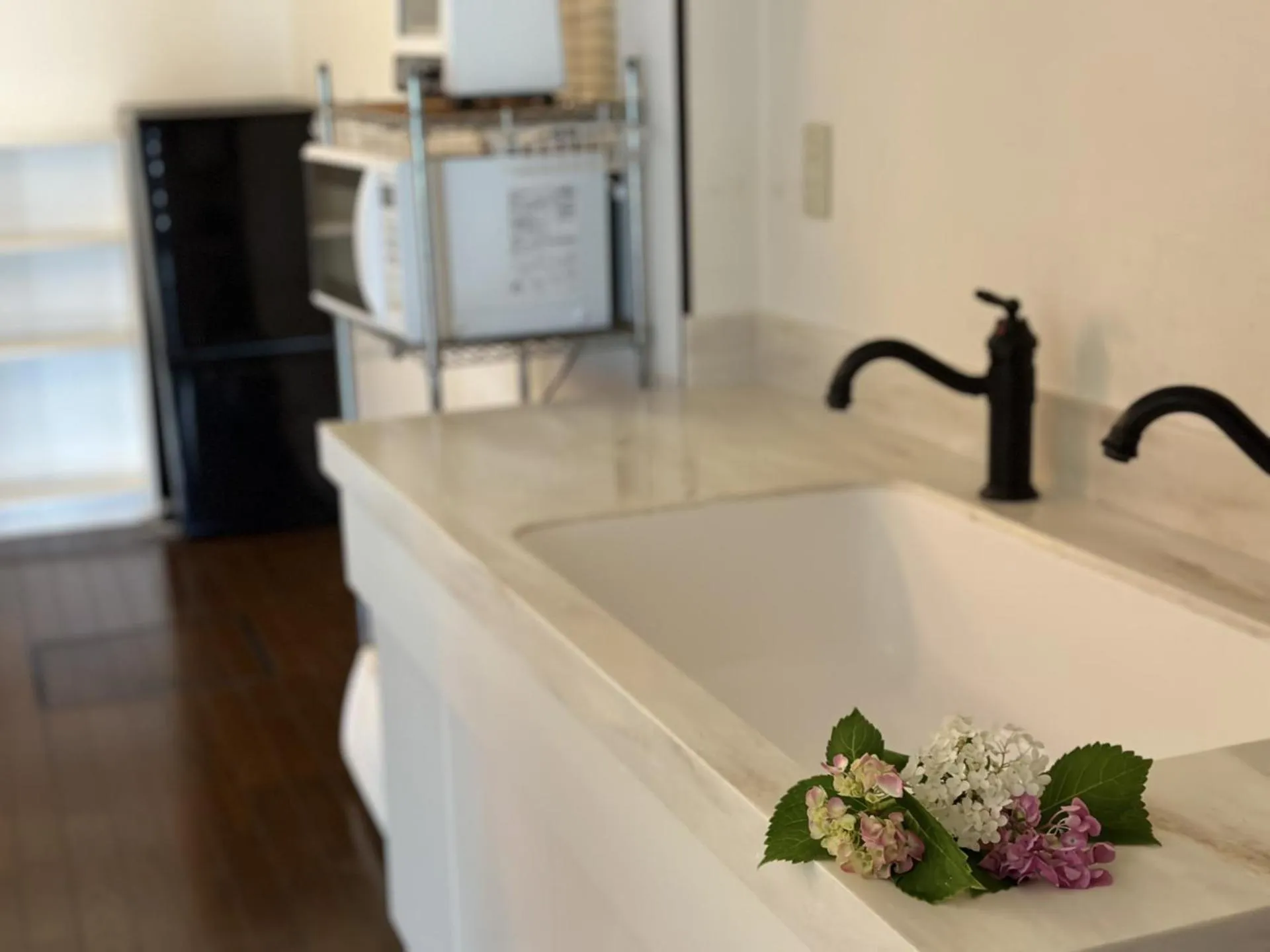 Kitchen or kitchenette in CHELSEA24