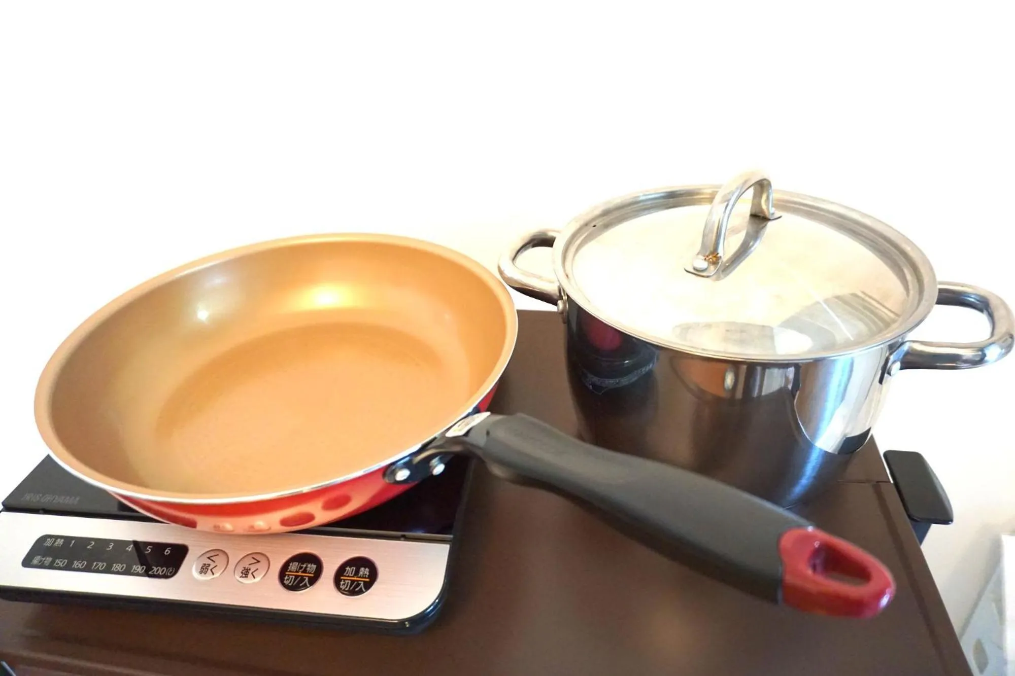 Kitchen or kitchenette in CHELSEA24