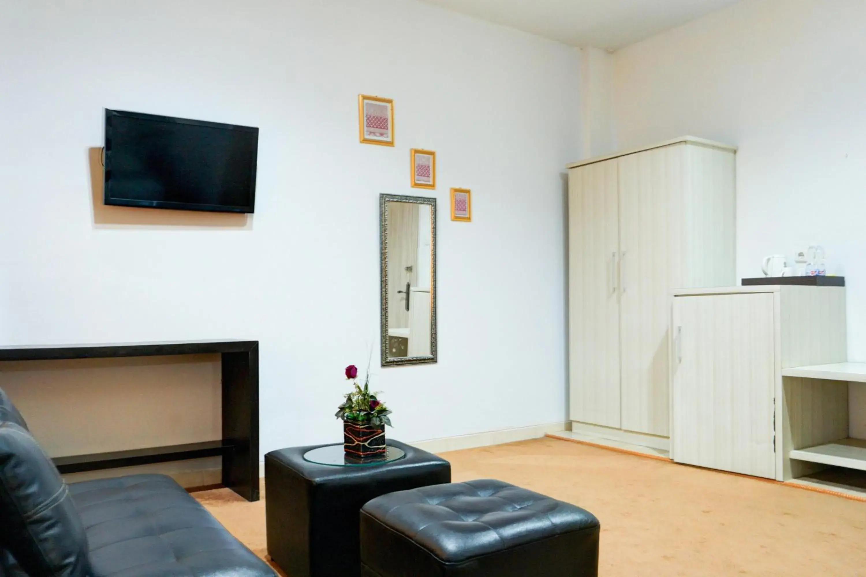 Bedroom in Collection O R.Sukamto Near Palembang Trade Center Mall Bedroom in Collection O R.Sukamto Near Palembang Trade Center Mall