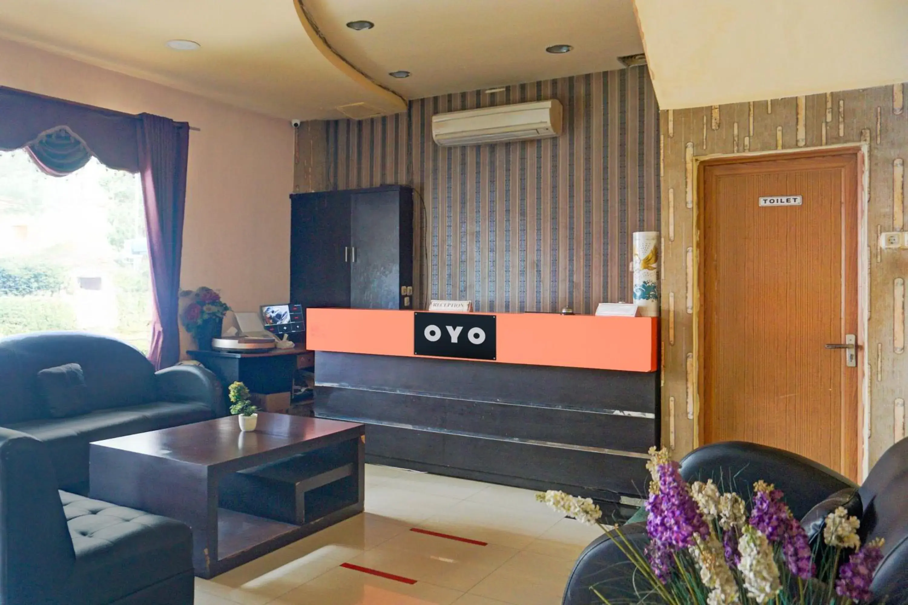 Lobby or reception in Collection O R.Sukamto Near Palembang Trade Center Mall Lobby or reception in Collection O R.Sukamto Near Palembang Trade Center Mall