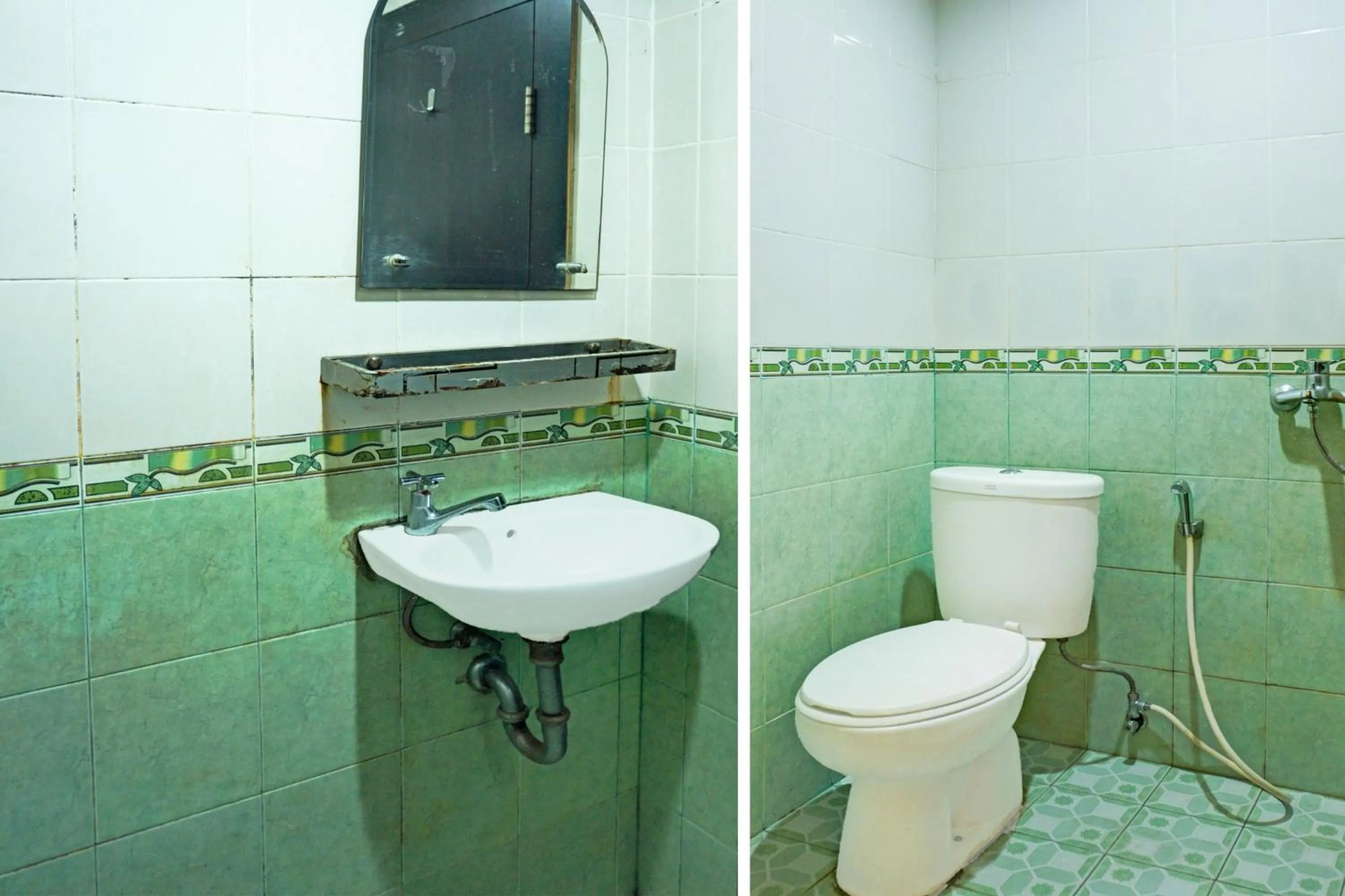 Bathroom in Collection O R.Sukamto Near Palembang Trade Center Mall