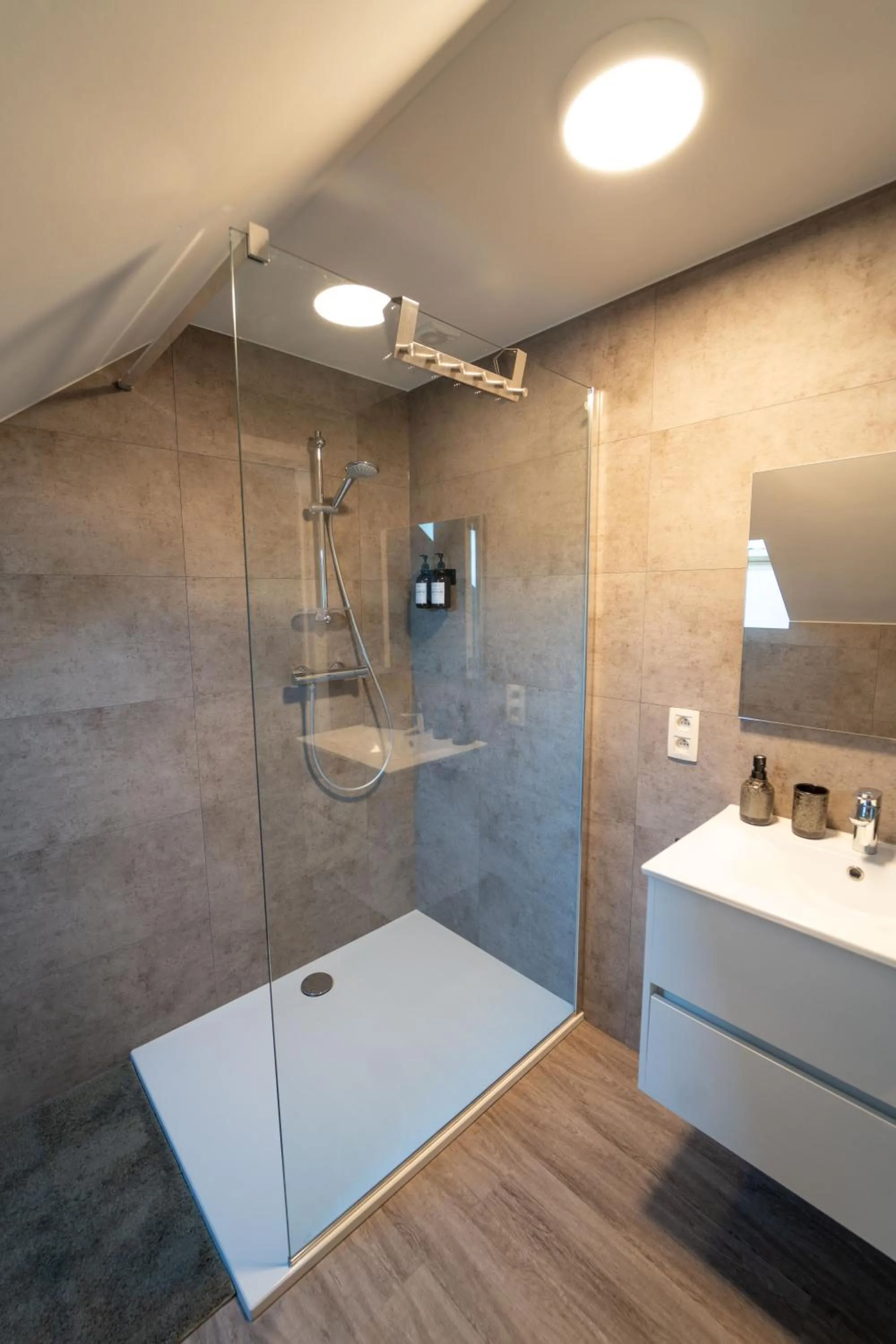 Family Room with Private Bathroom in La Vieille Tour Hotton