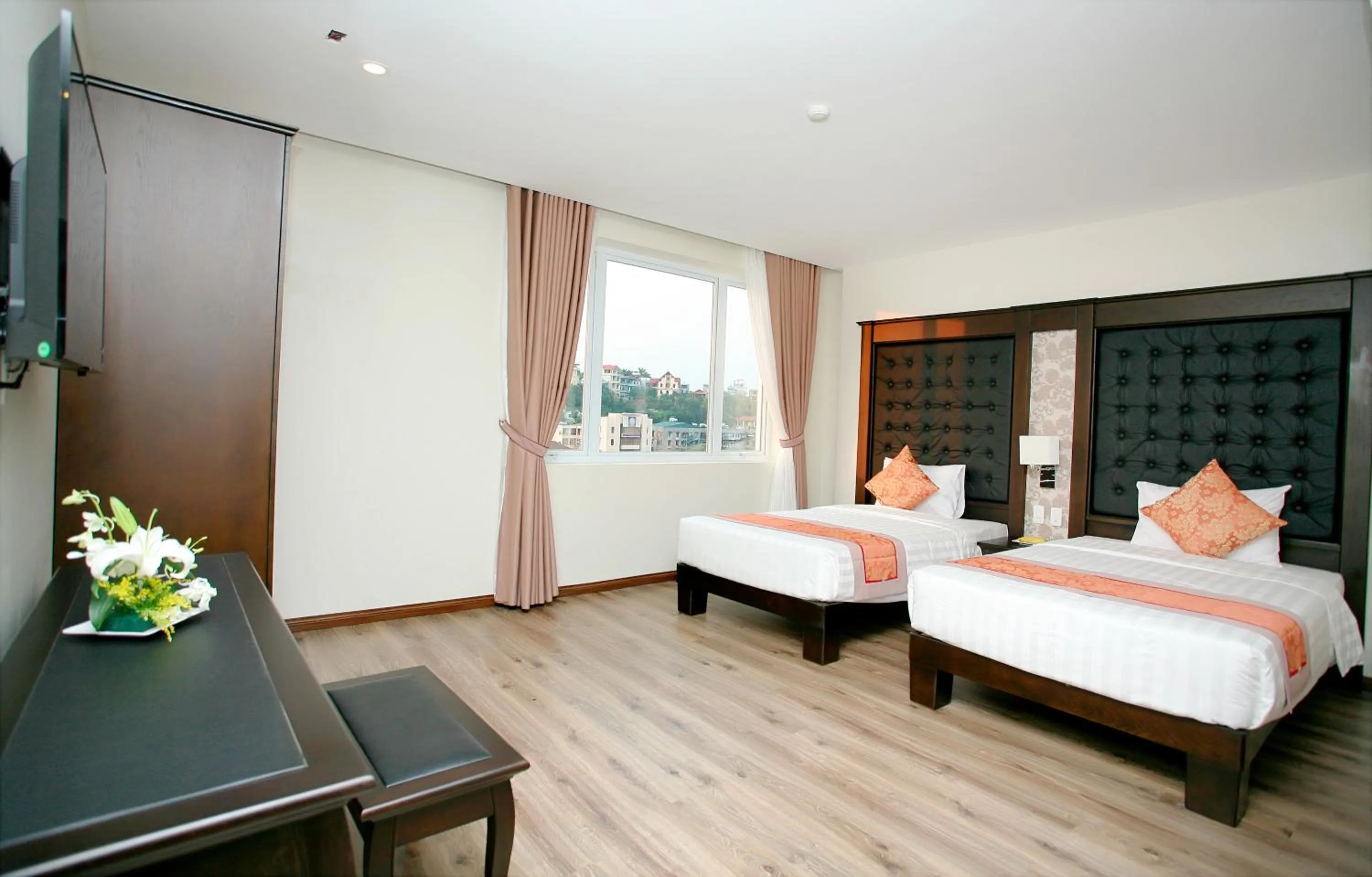 Bed in Ha Long Park Hotel