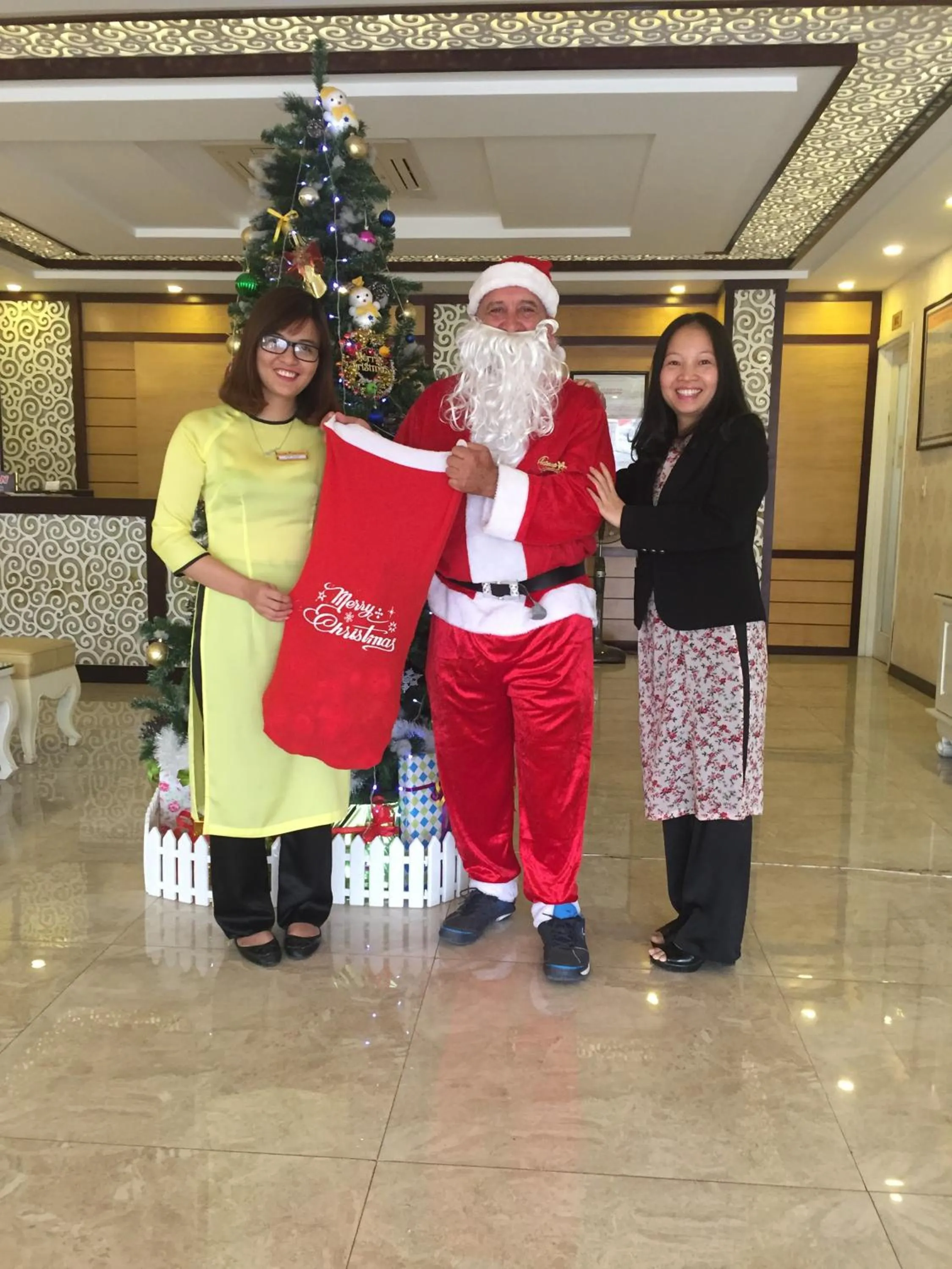 Property building in Ha Long Park Hotel