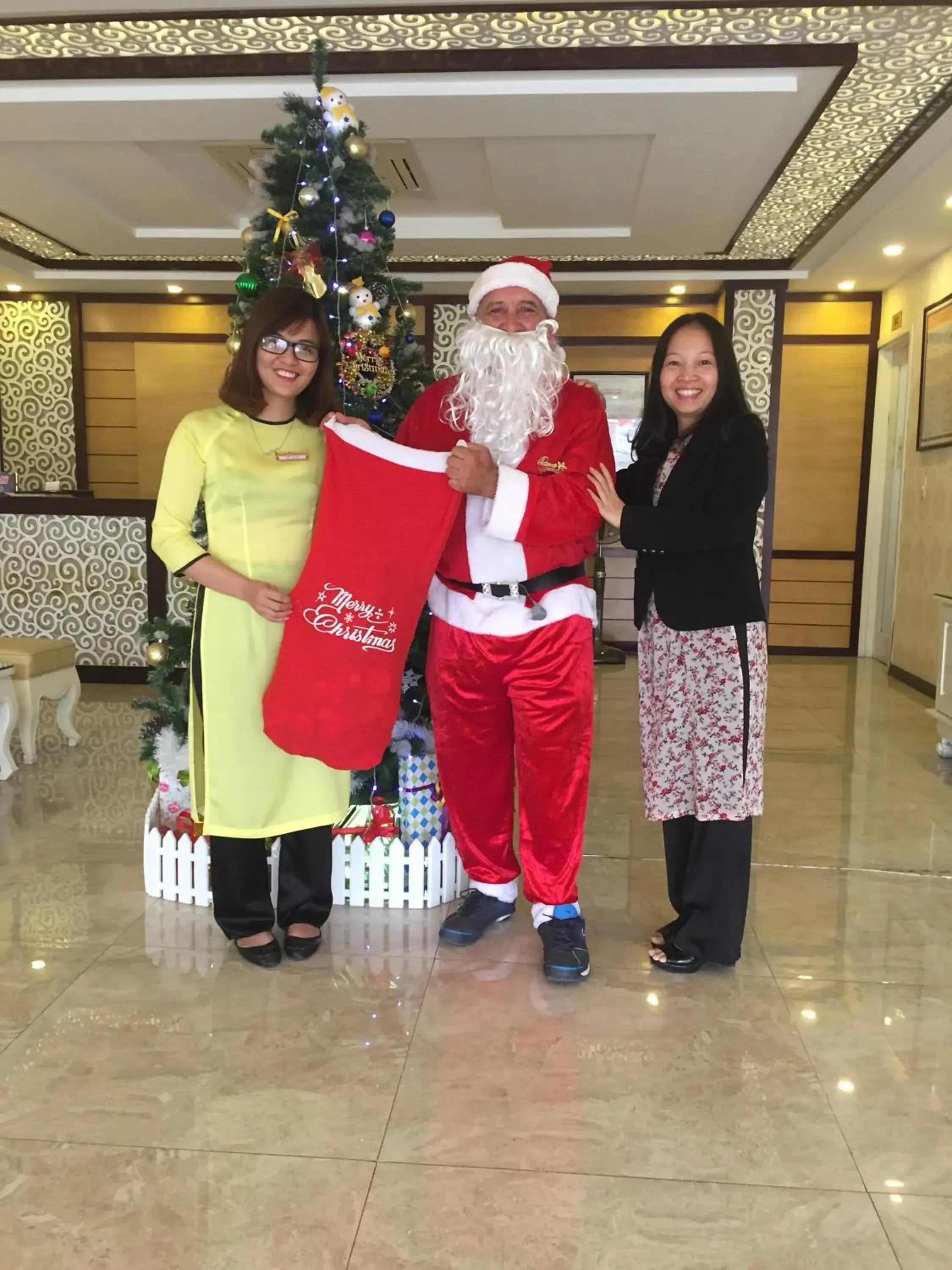 Property building in Ha Long Park Hotel Property building in Ha Long Park Hotel