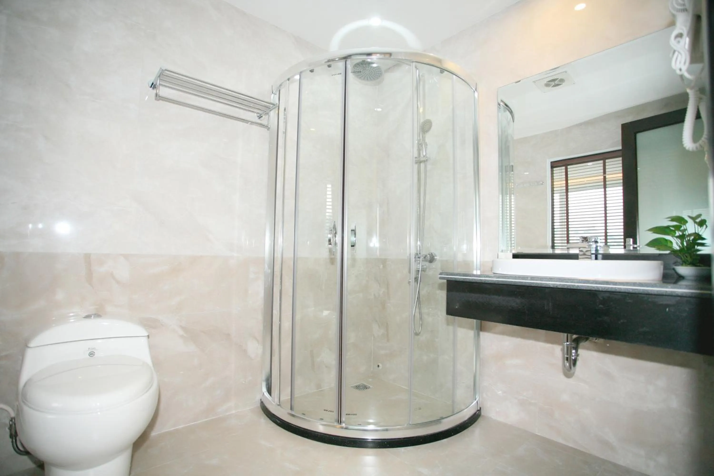 Bathroom in Ha Long Park Hotel