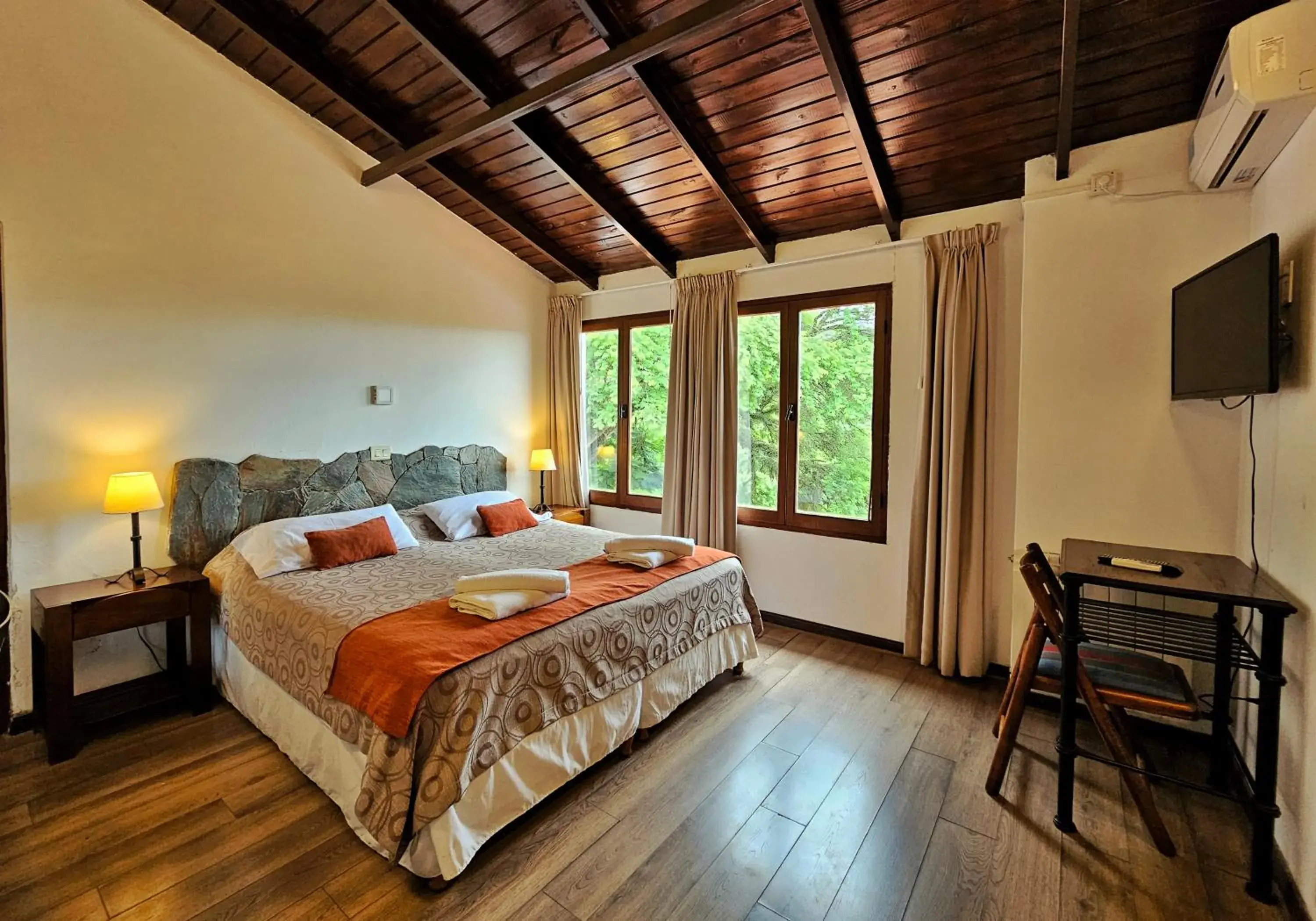 Double Room with Mountain View in Hotel Selva Montana Double Room with Mountain View in Hotel Selva Montana