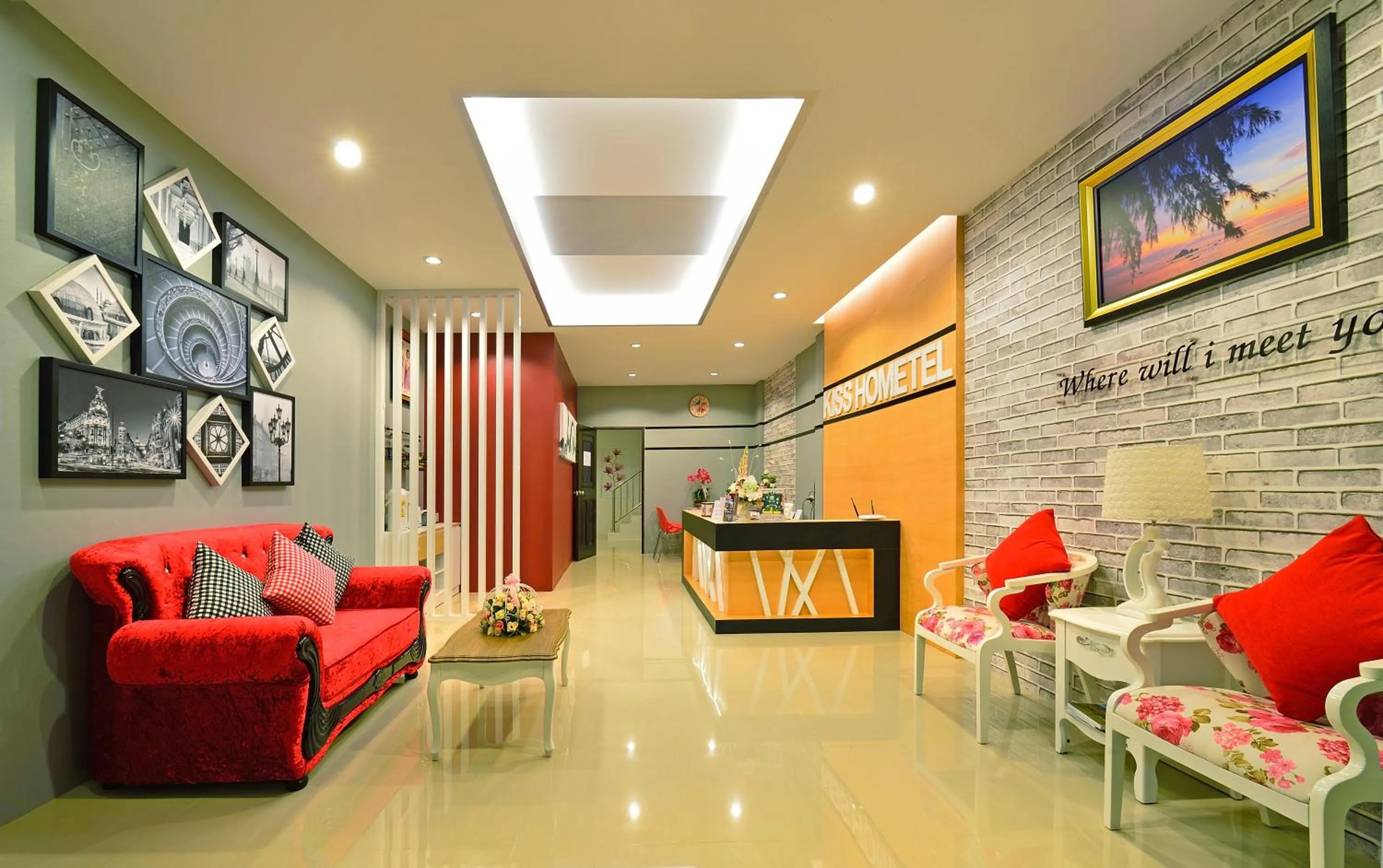 Lobby or reception in Kiss Hometel