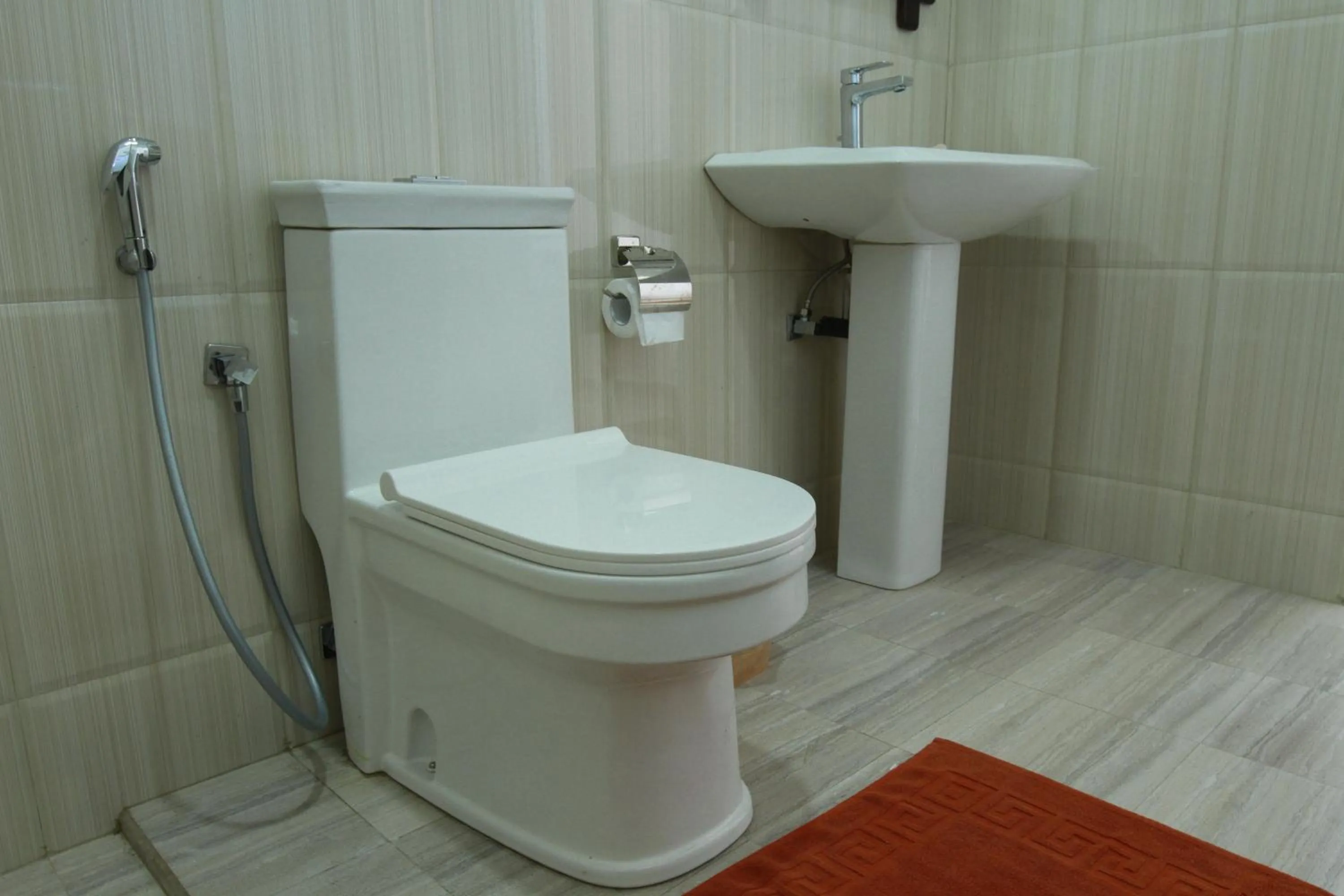 Bathroom in Hotel Nilketha Yala Tissamaharama