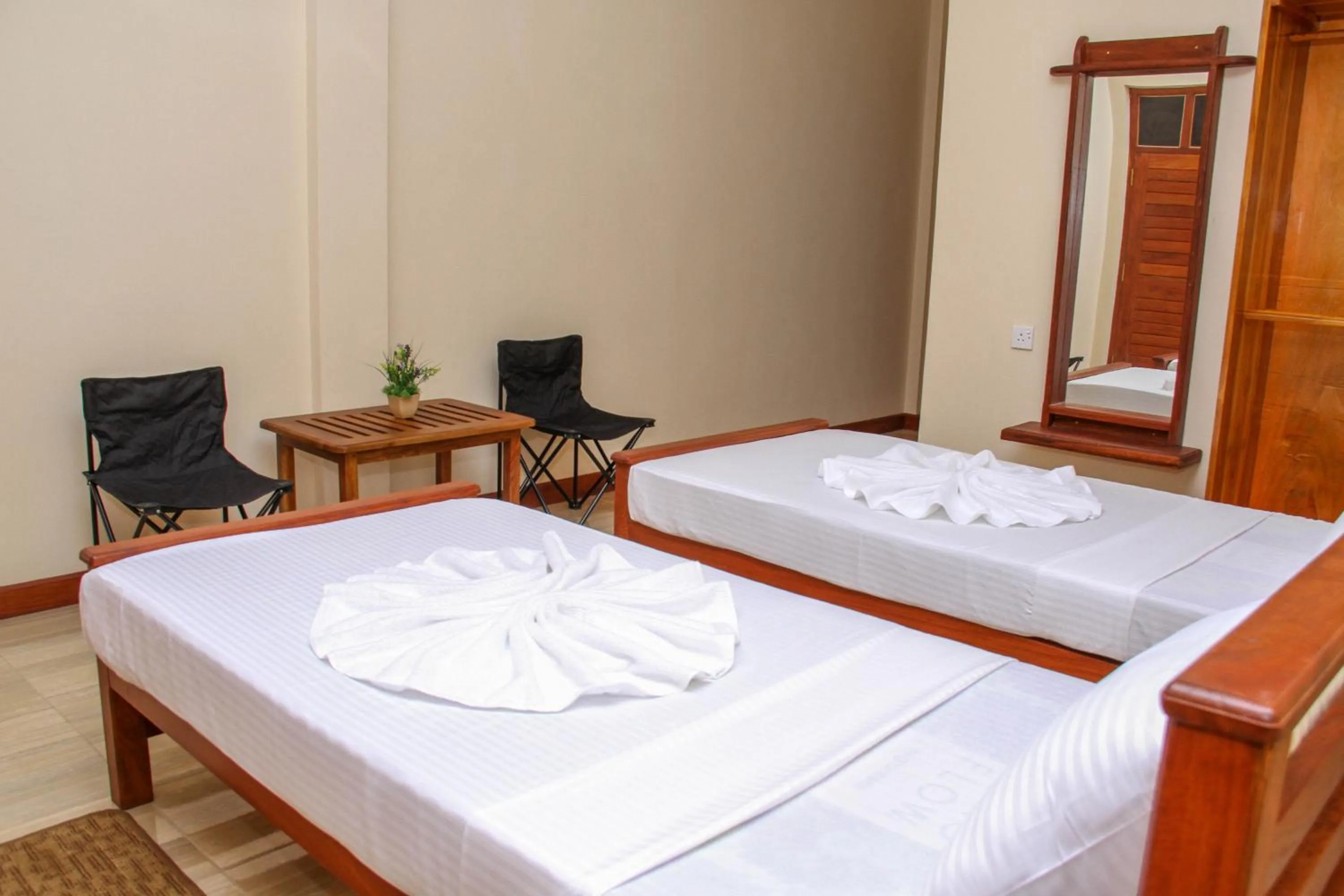 Photo of the whole room, Bed in Hotel Nilketha Yala Tissamaharama