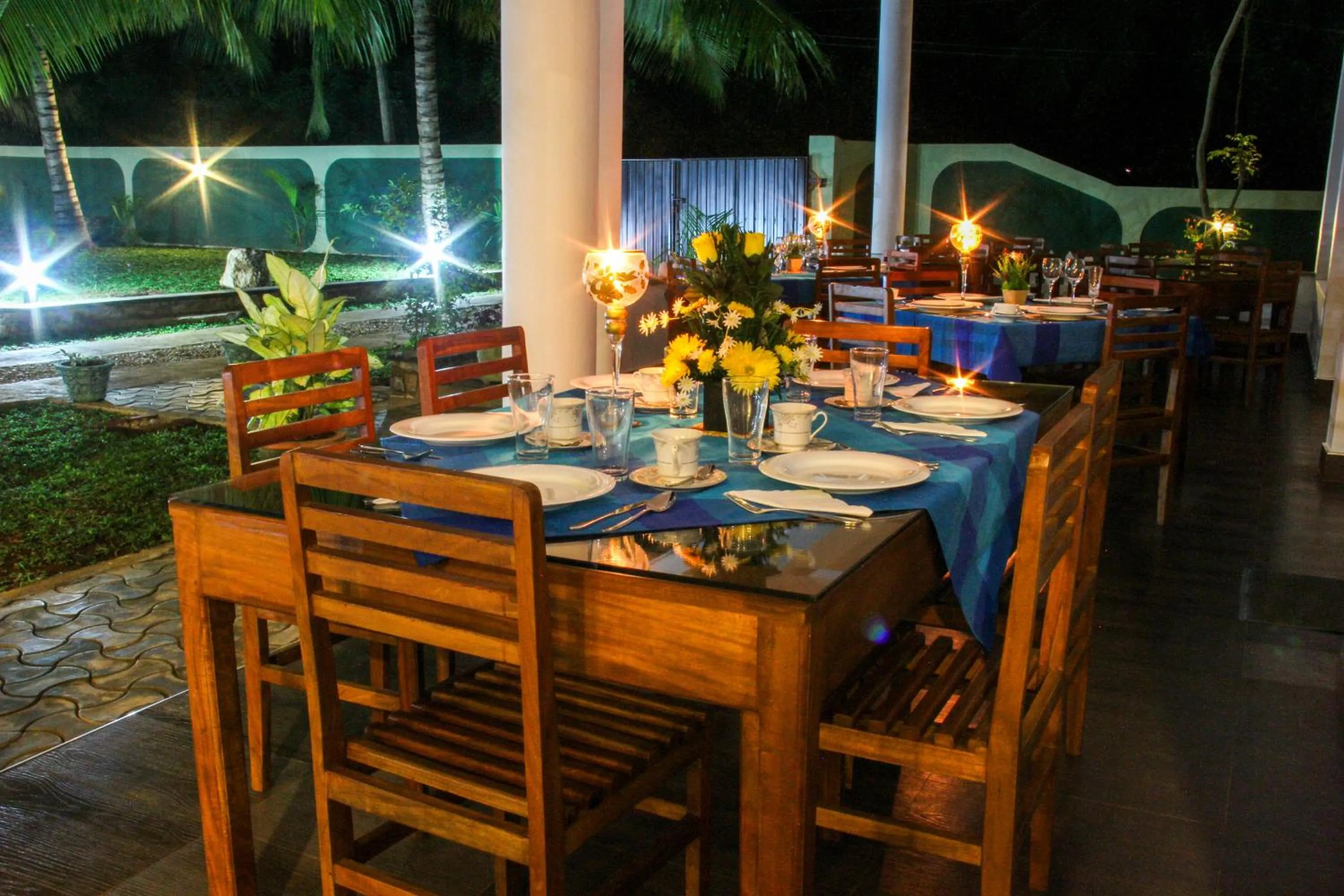 Restaurant/places to eat in Hotel Nilketha Yala Tissamaharama