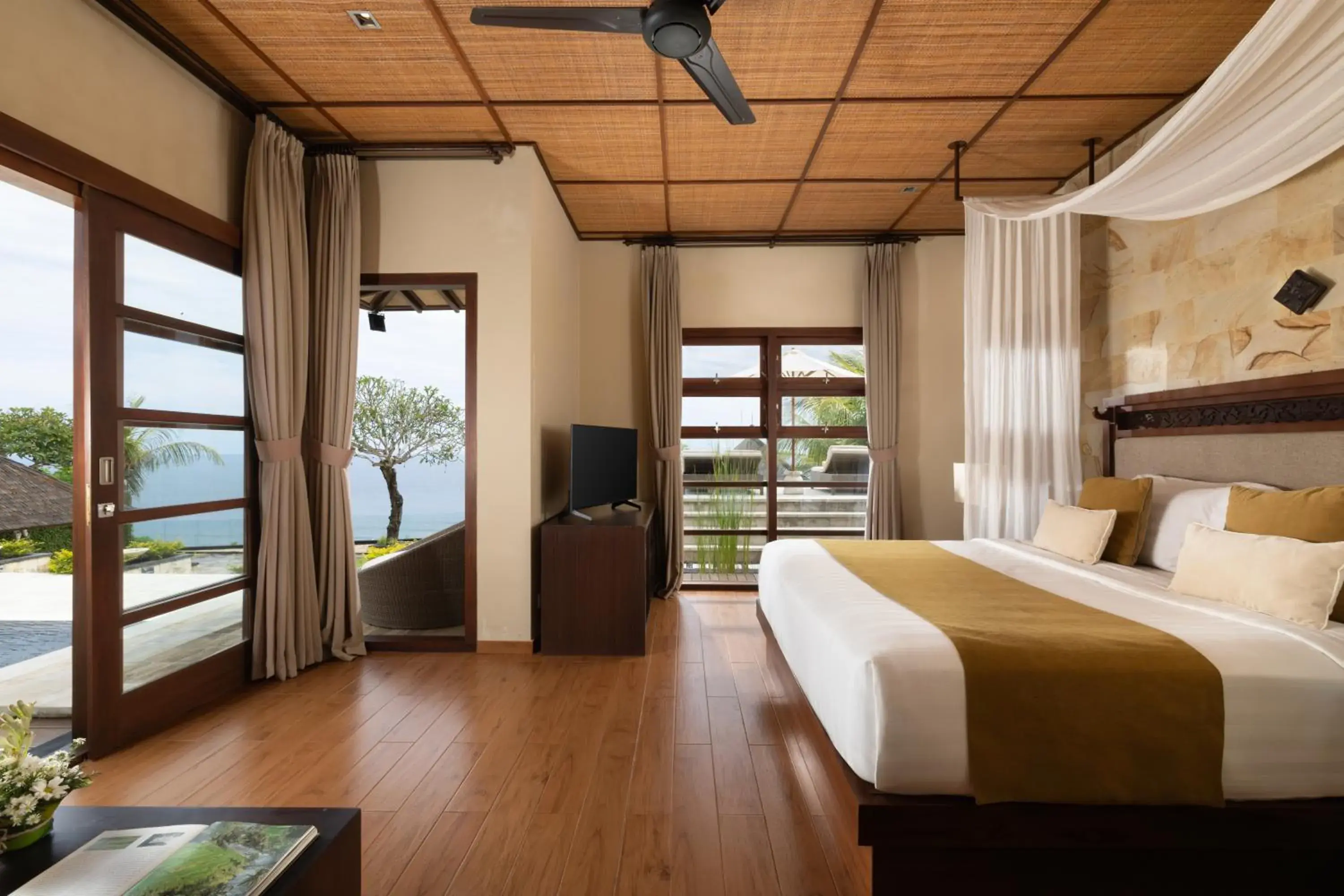 Bed in Nagasutra Villa by Nakula Bed in Nagasutra Villa by Nakula