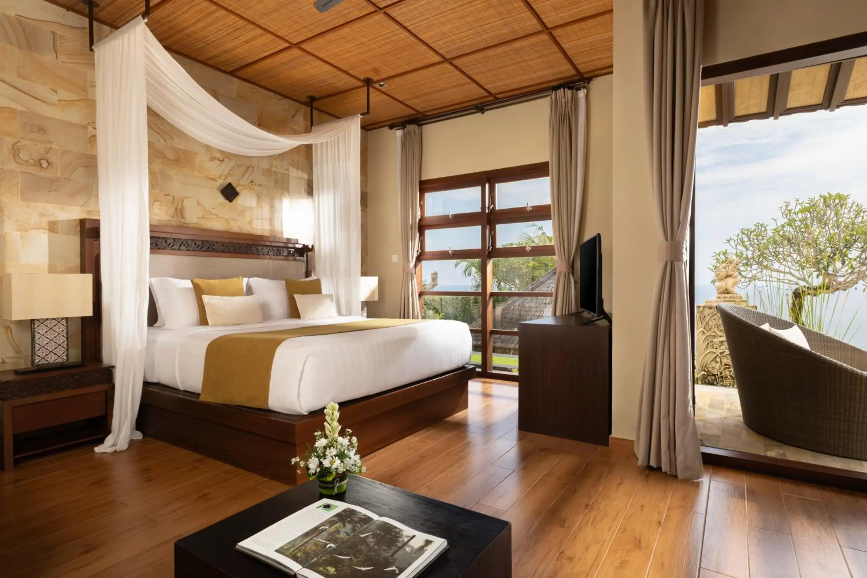 Bed in Nagasutra Villa by Nakula Bed in Nagasutra Villa by Nakula