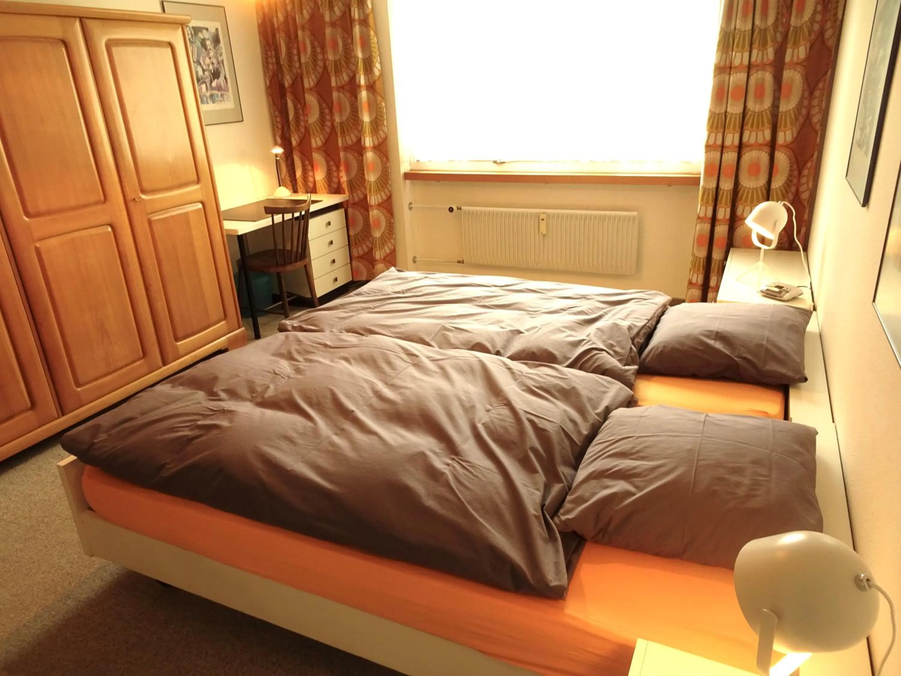 Bedroom, Bed in Arcula