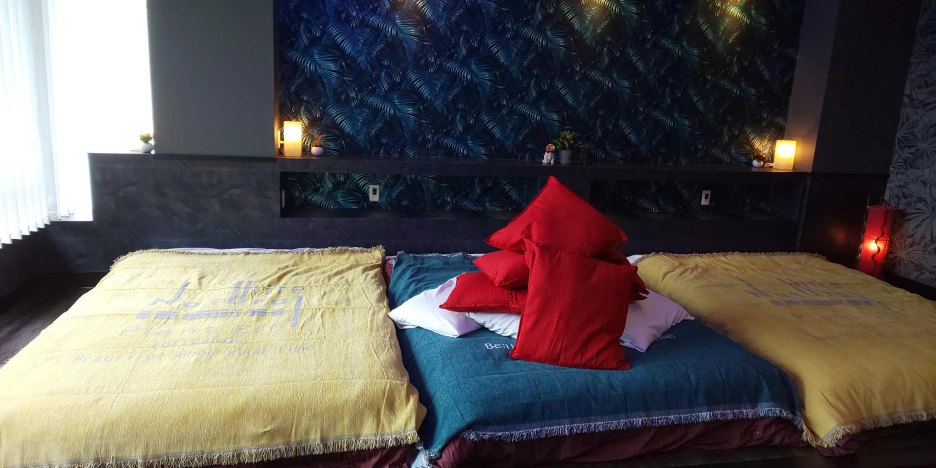 Hakone Gora Guam Dog