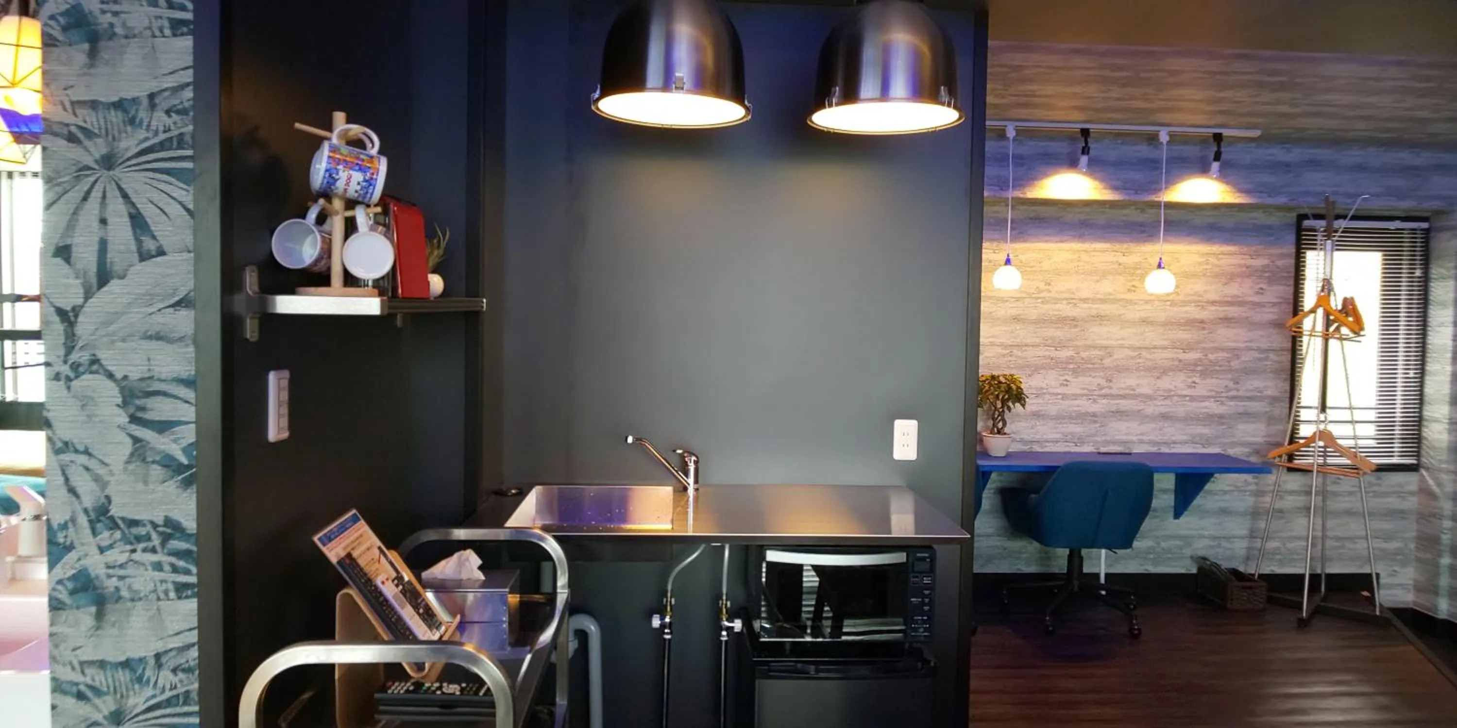 Hakone Gora Guam Dog