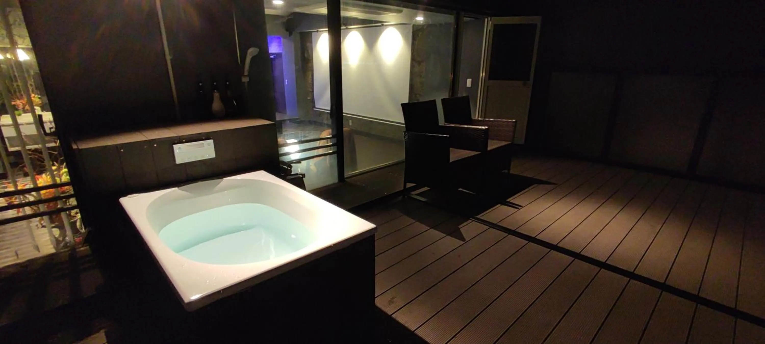 Hakone Gora Guam Dog