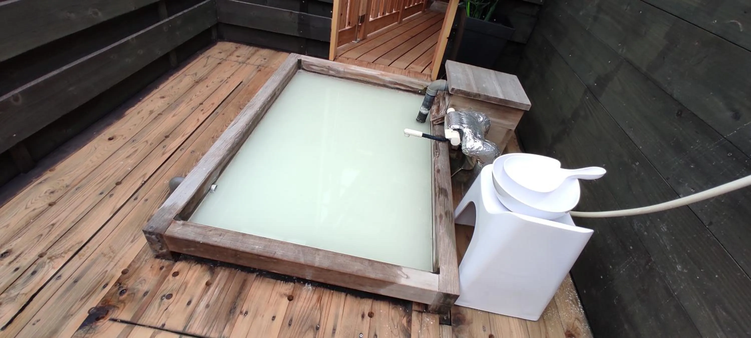 Hakone Gora Guam Dog