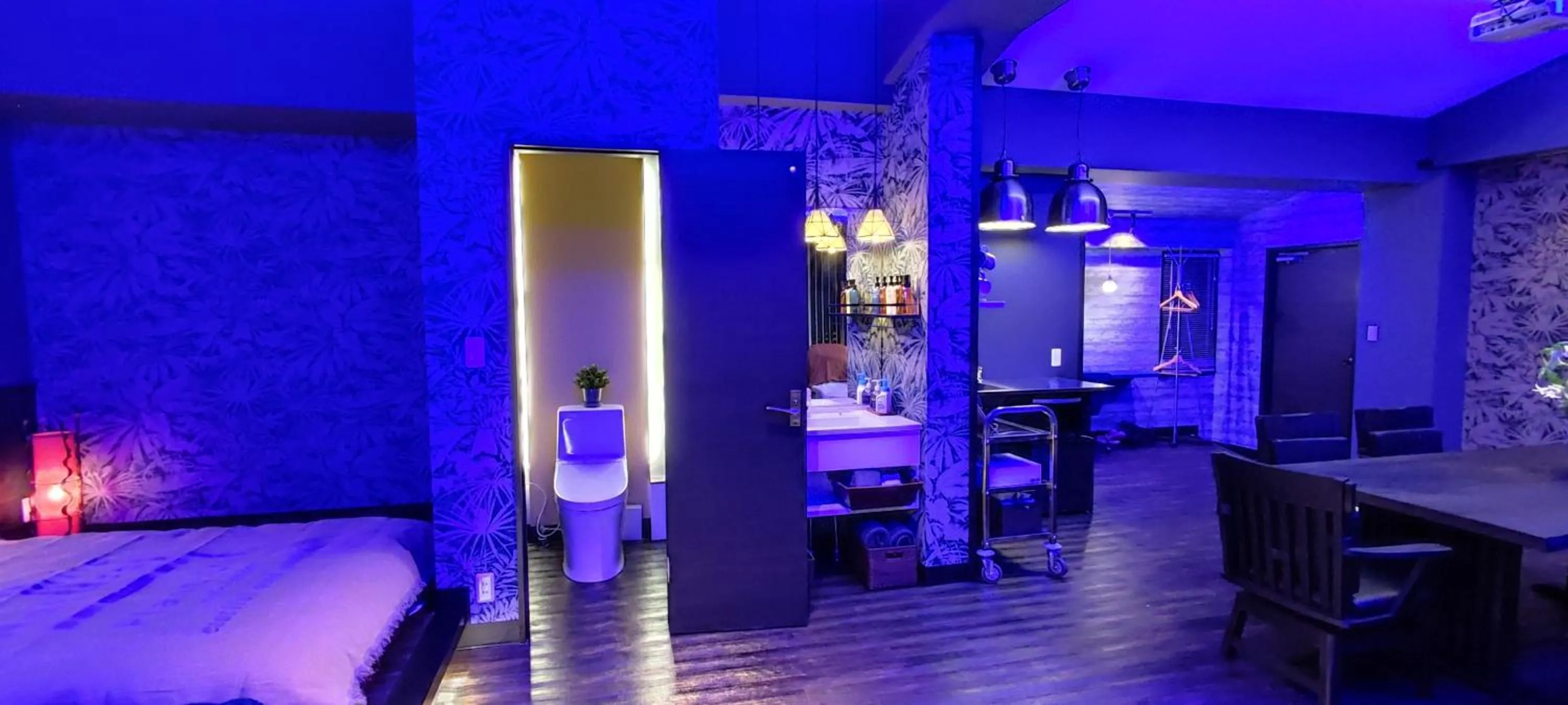 Hakone Gora Guam Dog