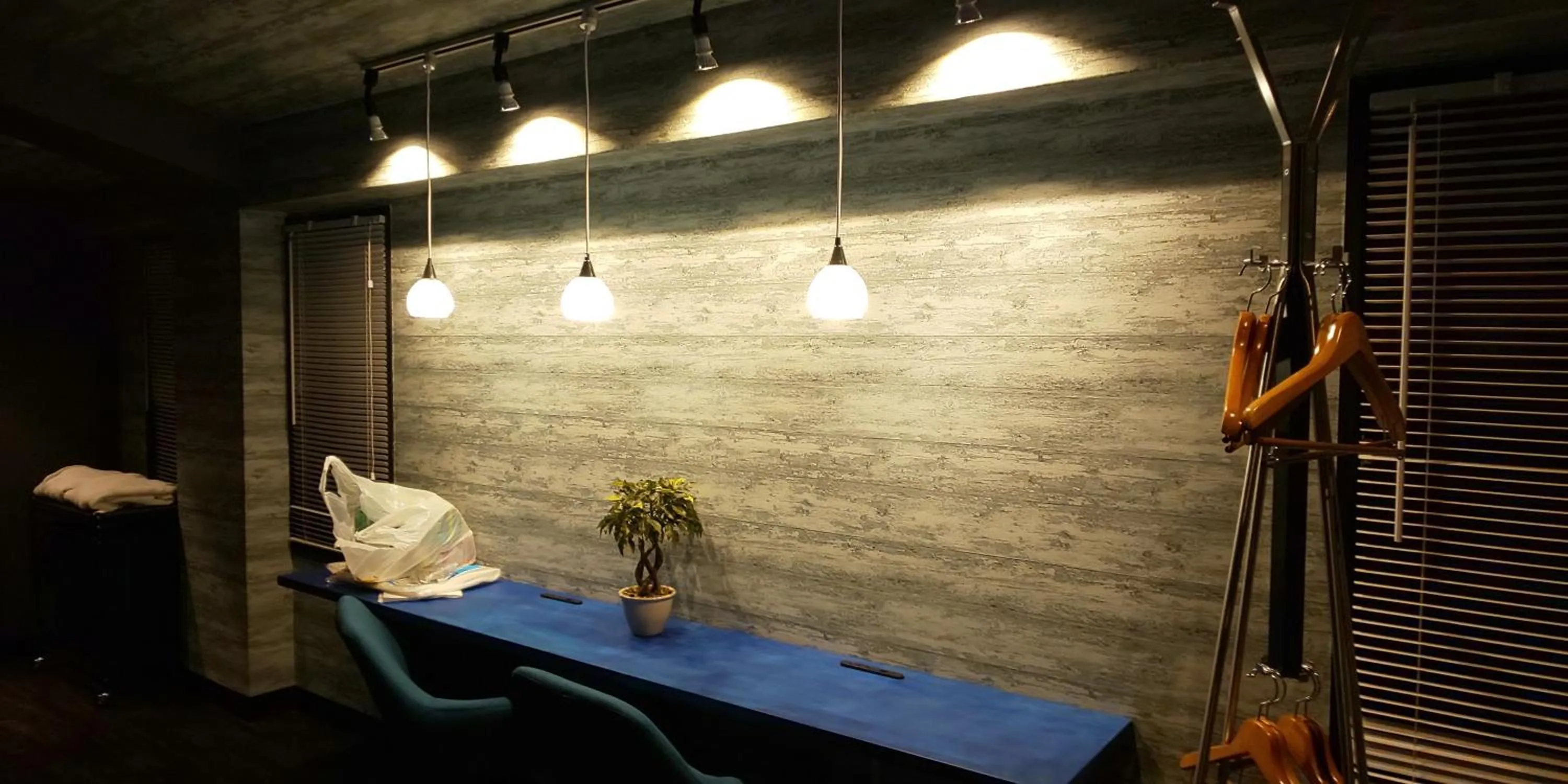 Hakone Gora Guam Dog