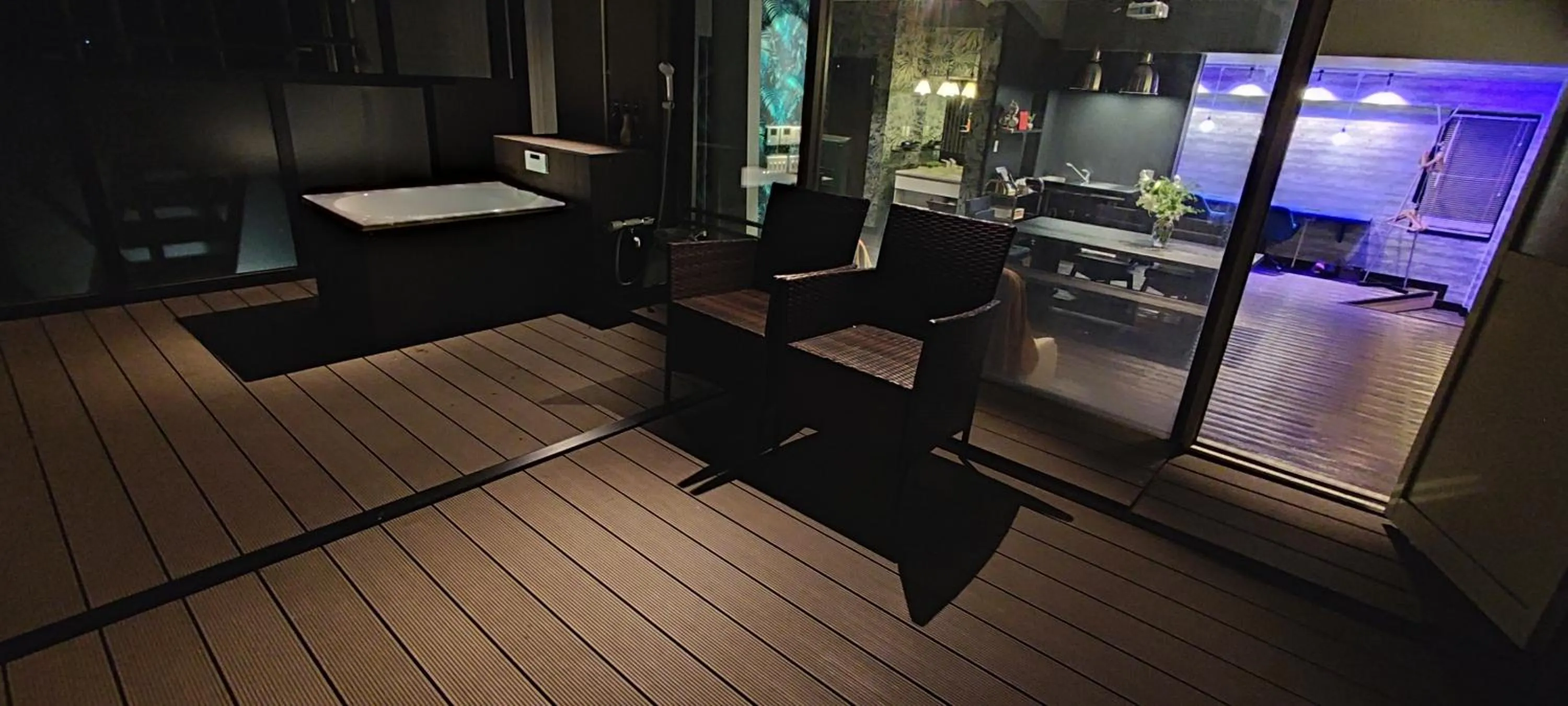 Hakone Gora Guam Dog