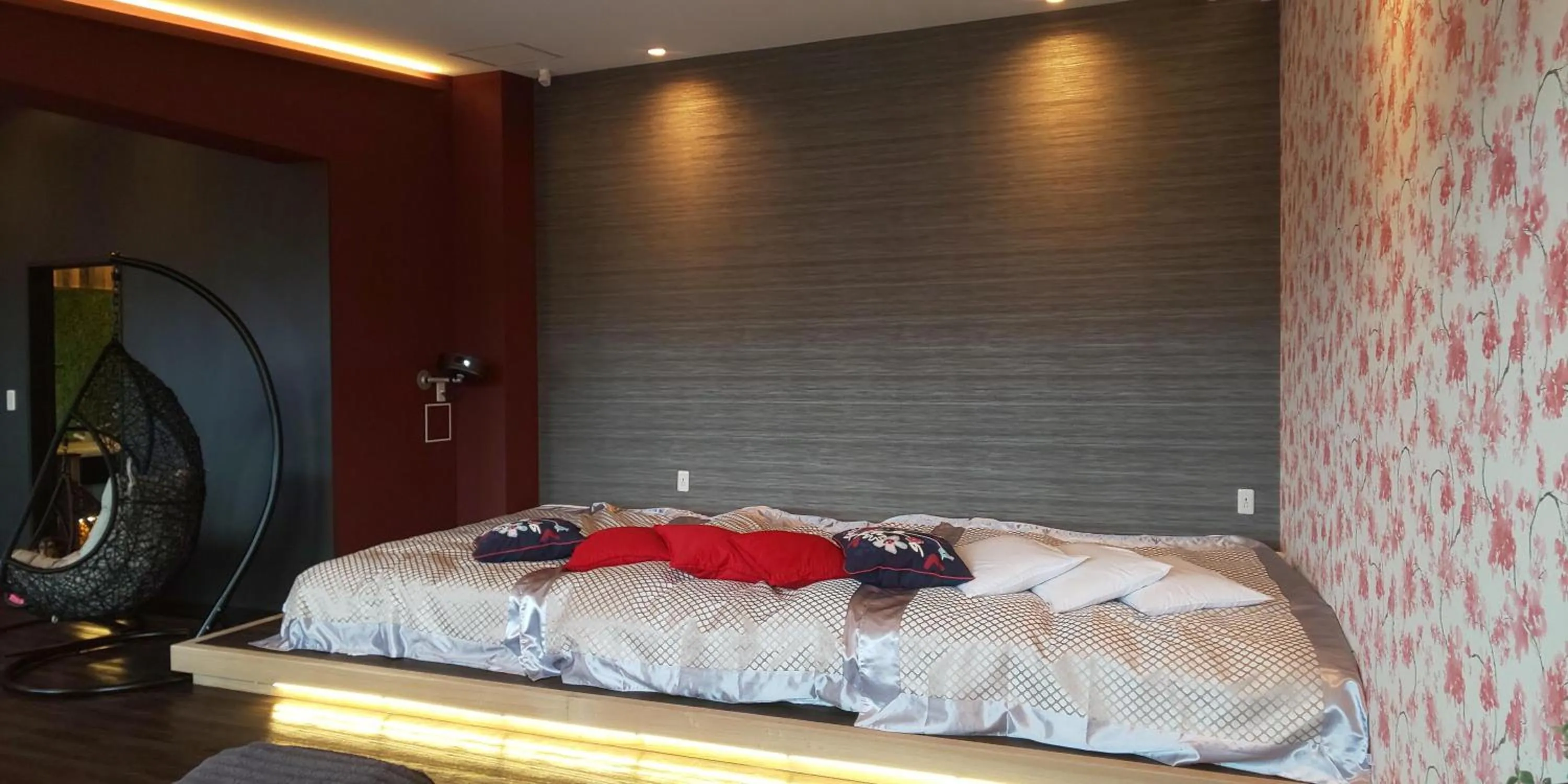 Hakone Gora Guam Dog