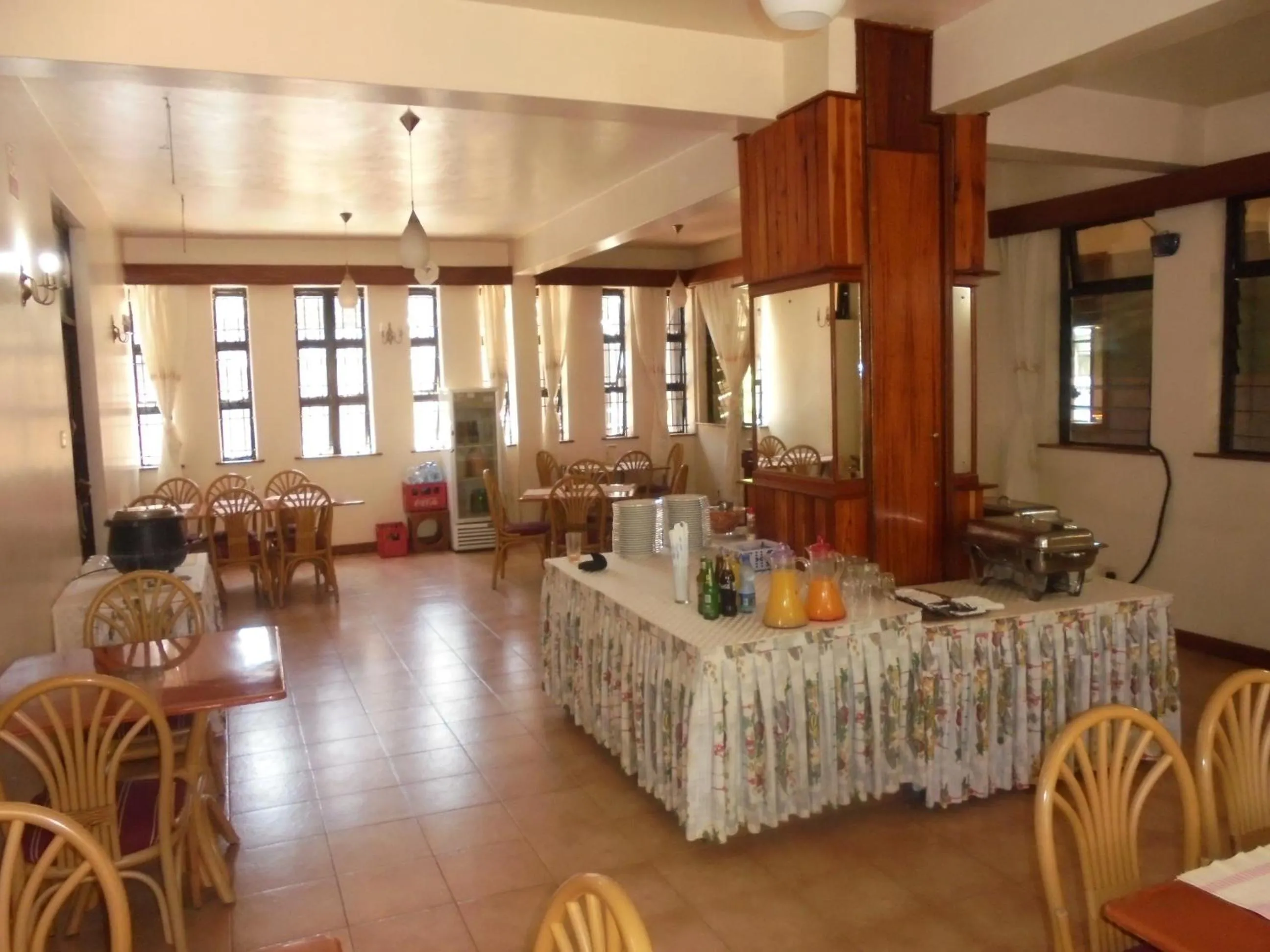Restaurant/places to eat in Chak Guesthouse & Conference Center