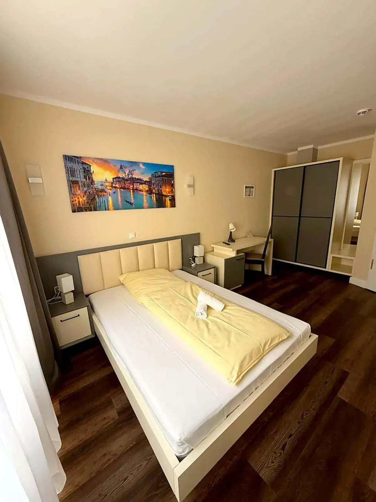 Superior Single Room in Hotel Jeta Superior Single Room in Hotel Jeta